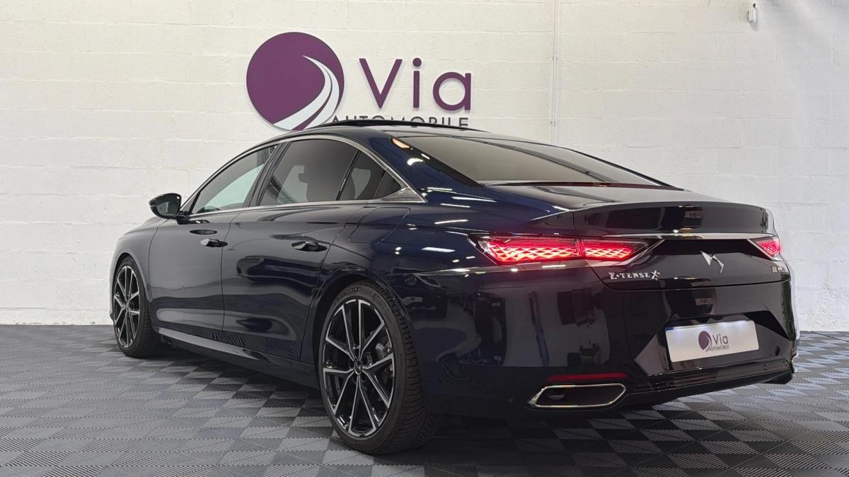 Ds Automobiles DS9