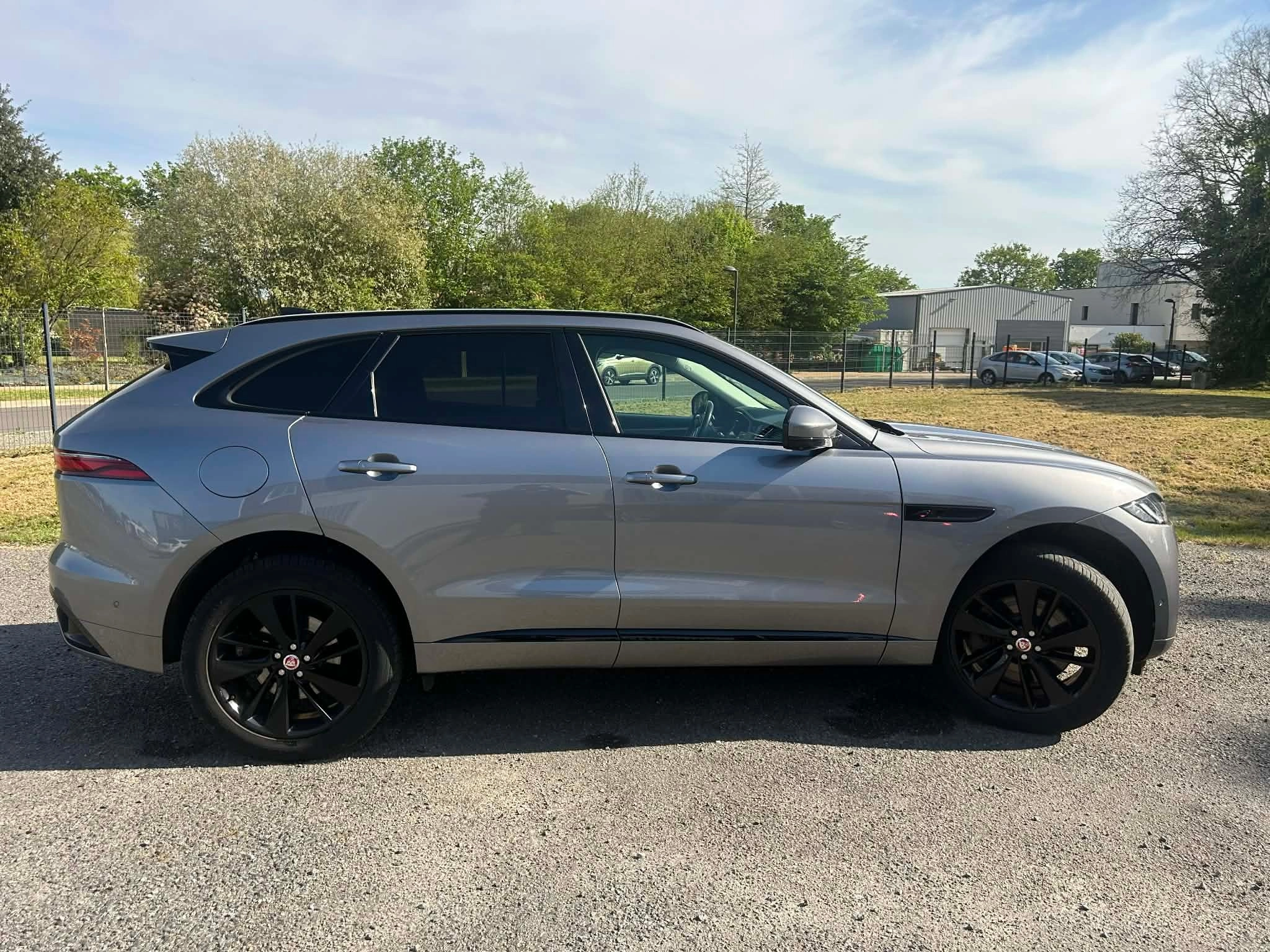 Jaguar F-pace 2.0 P400E 404H 300 PHEV 19.2KWH R-DYNAMIC SE AWD BVA - GARANTIE 12 MOIS — photo 4