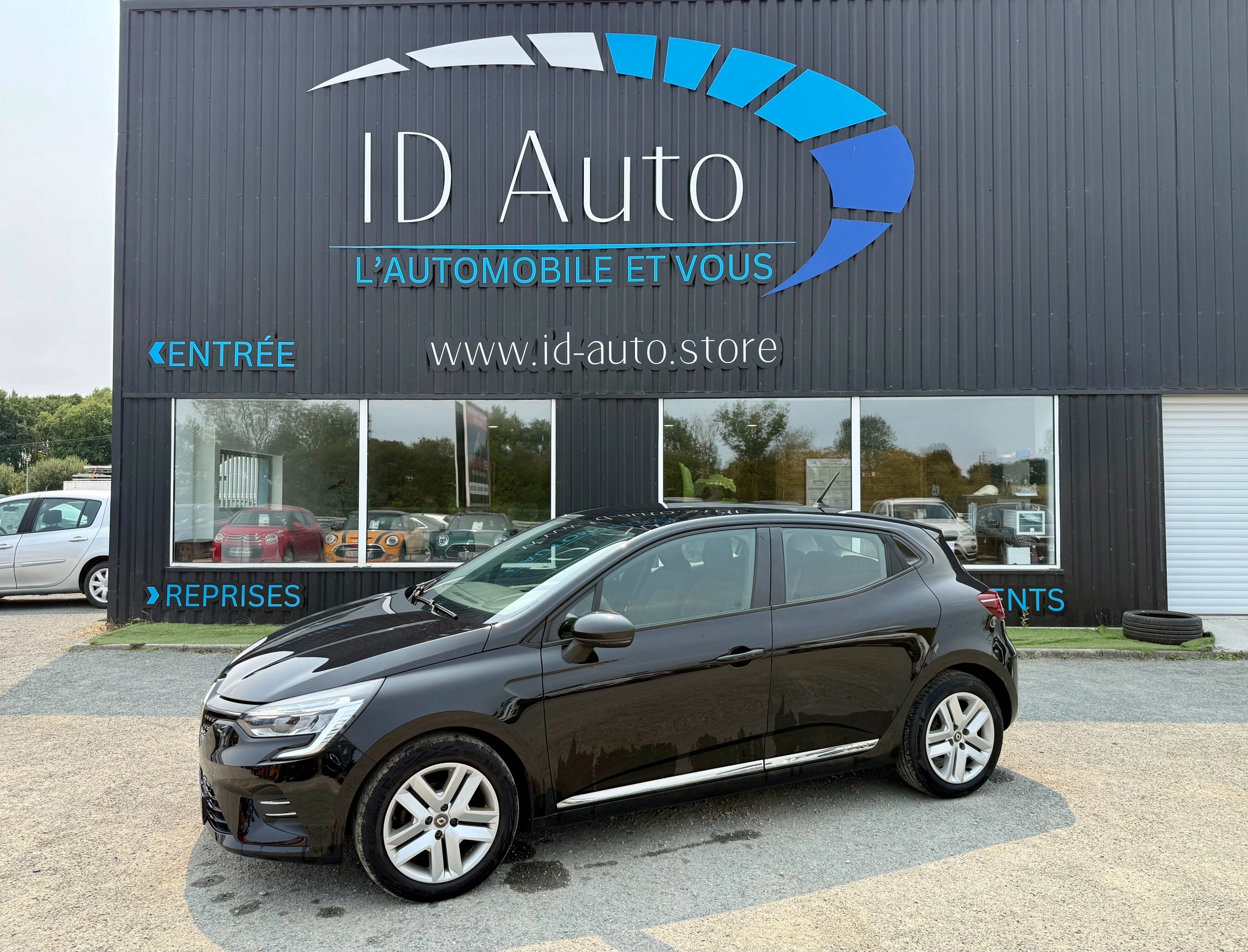 Renault Clio 0.9 TCE 75CH ZEN -  PREMIÈRE MAIN - GARANTIE 12 MOIS 0.9 TCE 75 ENERGY BUSINESS