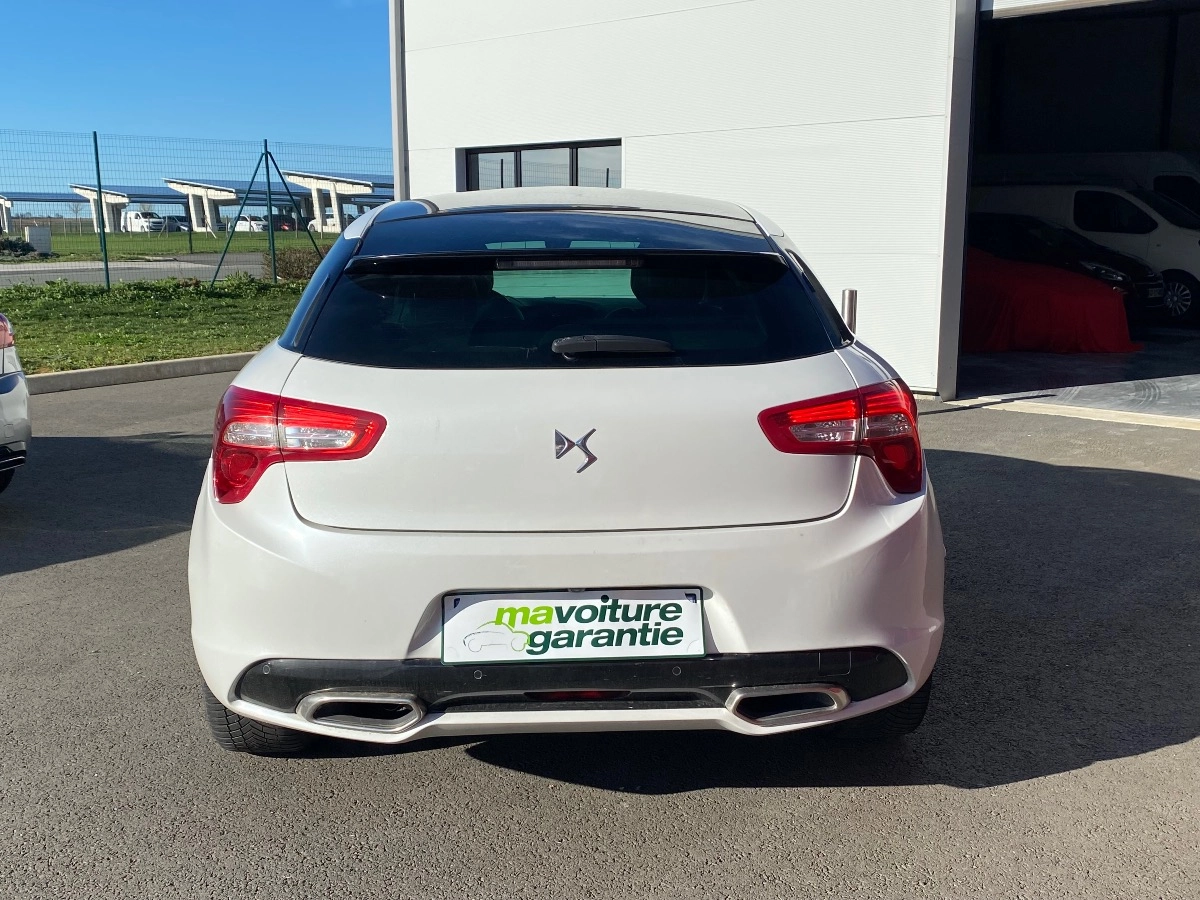 Ds Automobiles Ds 5 Citroen 2.0 E-HDI 165 Hybrid AIRDREAM SPORT CHIC 4X4  BVA, Garanti 1 an 2.0 E-HDI HYBRID4 200H 165 FULL-HYBRID HYBRID AIRDREAM SPORT CHIC 4X4 BMP BVA — photo 4