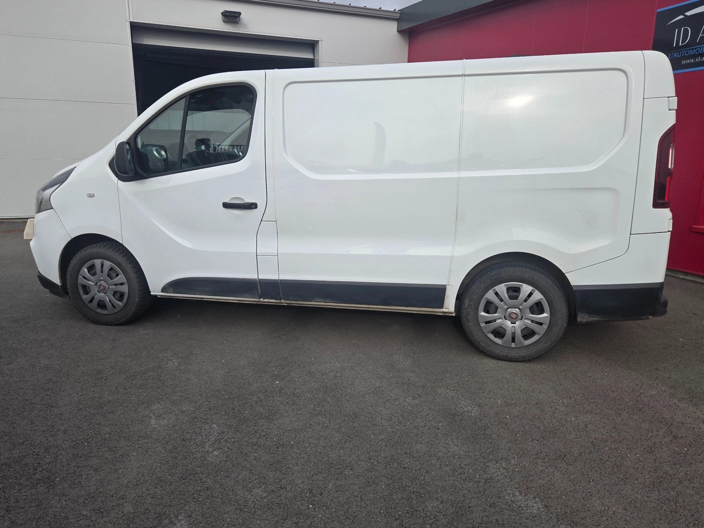 Fiat Talento Vu FOURGON 1.6 MJT 145 1T0 CH1 NAV PACK PROFESSIONAL Garantie 1 an — photo 2