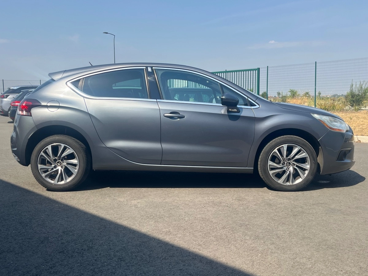 Ds Automobiles Ds 4 1.6 HDI 110 SOCHIC — photo 4