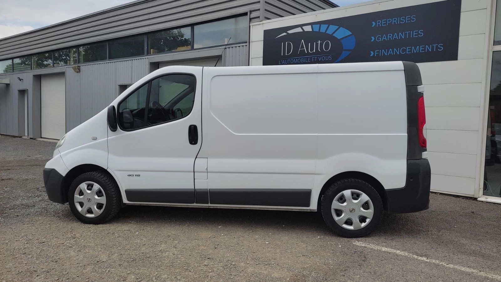 Nissan Primastar Vu FOURGON 2.0 DCI 115 2900 L2H1 PL-TN LONG ACENTA — photo 2