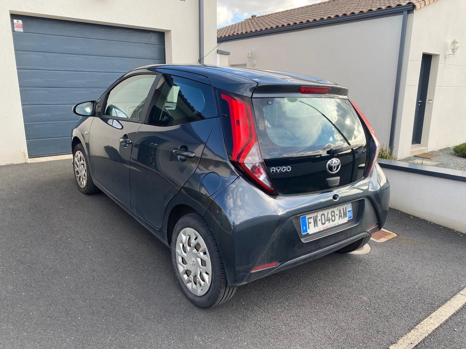 Toyota Aygo 1.0 VVTI 70 X-PLAY - Garantie 12 mois — photo 3