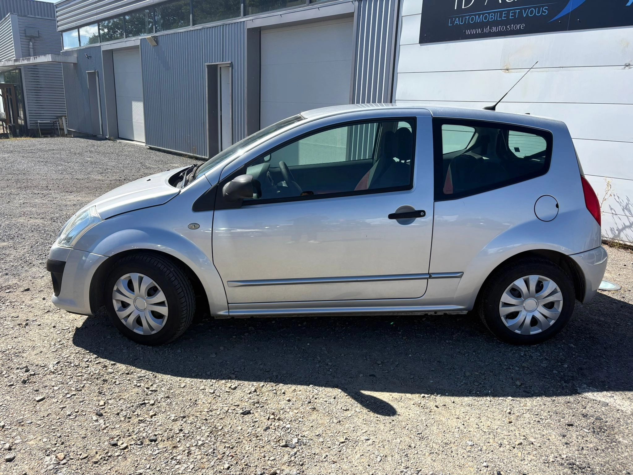Citroen C2 1.1 60 — photo 2