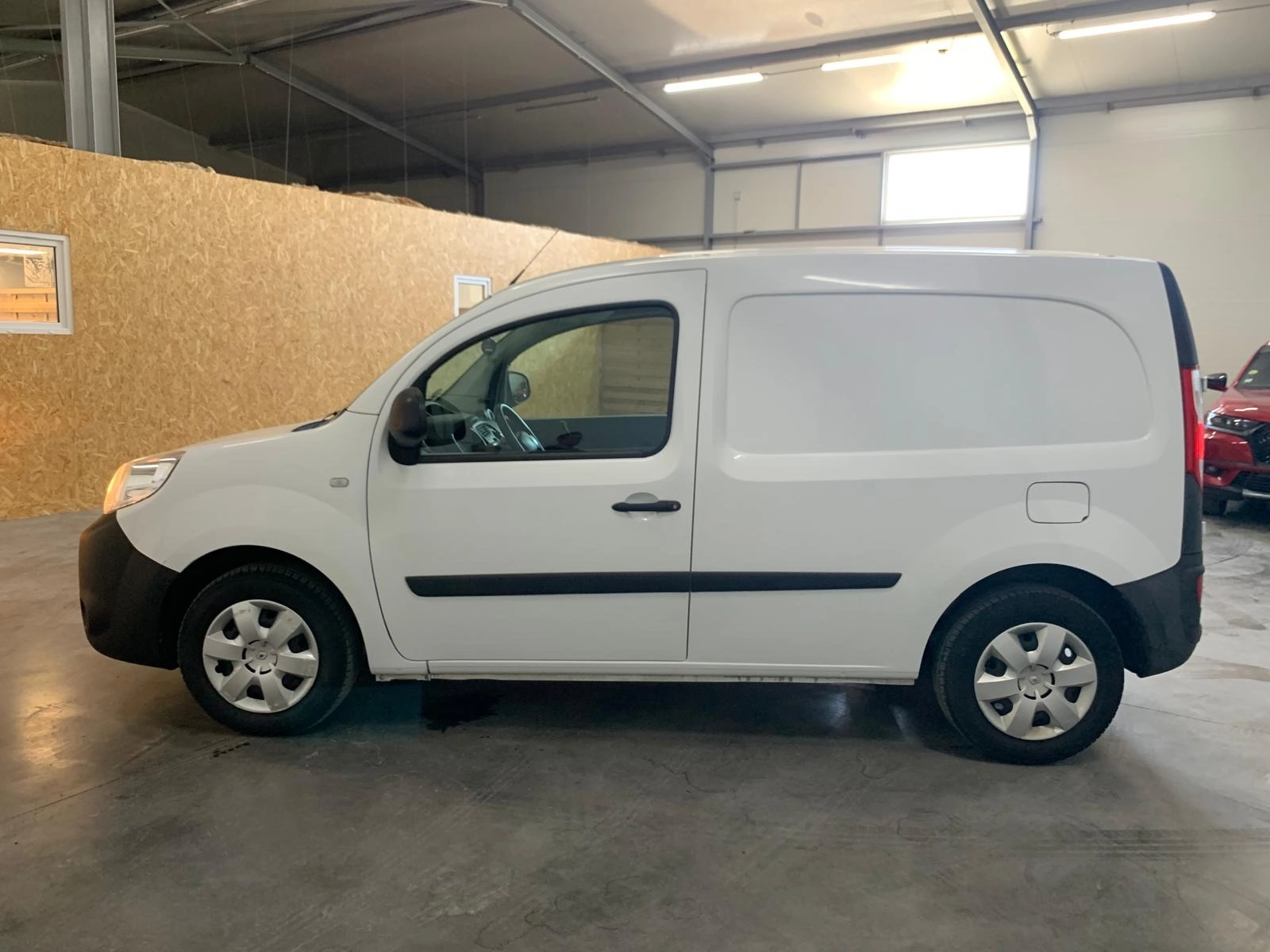 Renault Kangoo Express 9 190 euros HT - FOURGON 1.5 BLUEDCI 95 EXTRA RLINK - Garantie 12 mois — photo 2