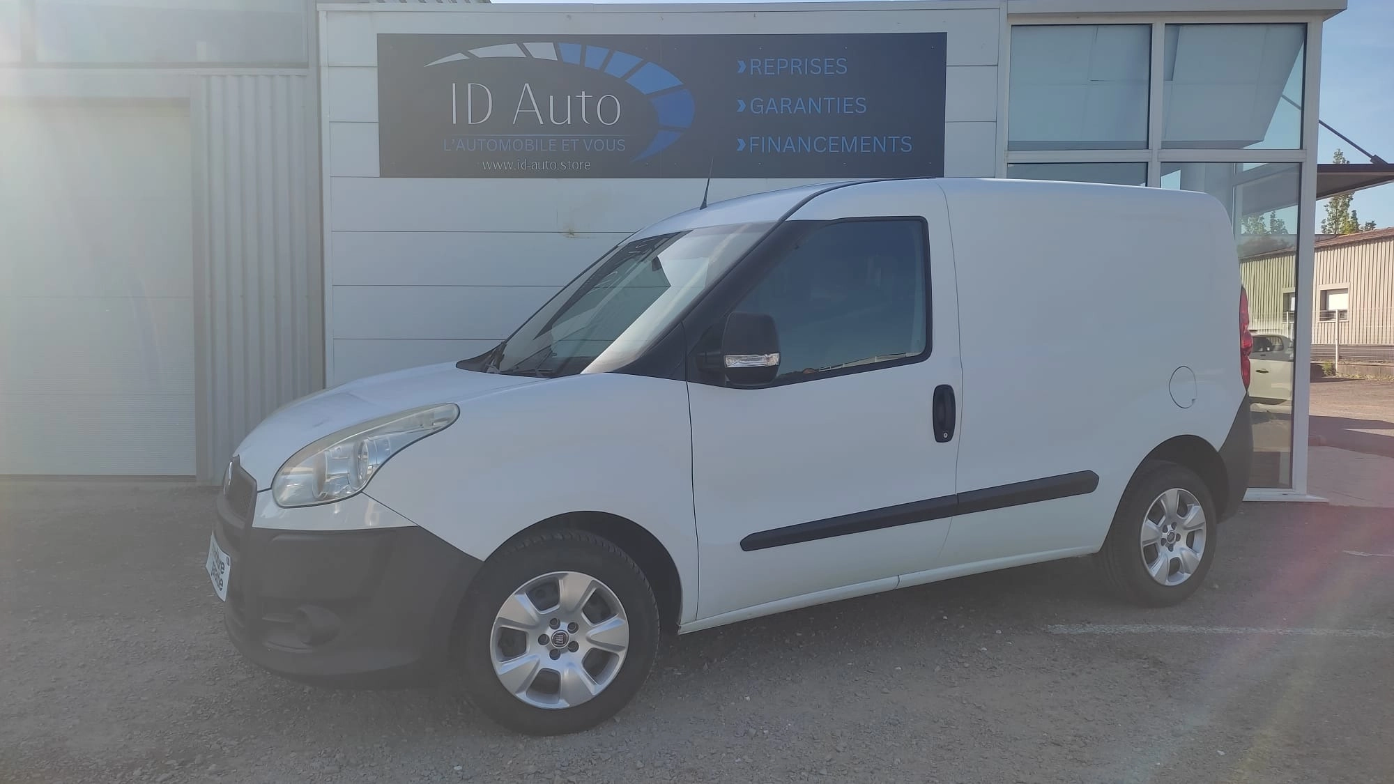 Fiat Doblo Vu FOURGON CARGO 1.3 MJT 90 GARANTIE 12 MOIS FOURGON CARGO 1.3 MJT 90 PACK