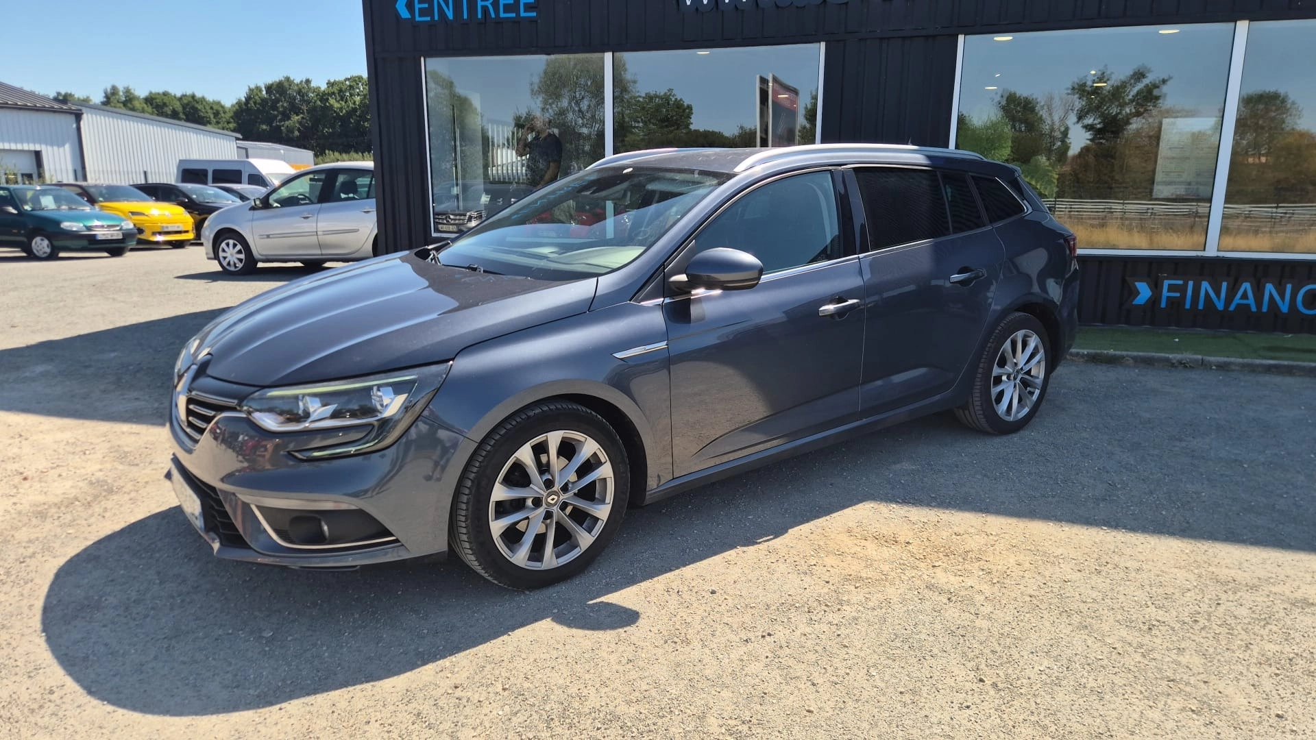 Renault Megane MEGANE IV ESTATE  1.2 TCE 130CH — photo 2