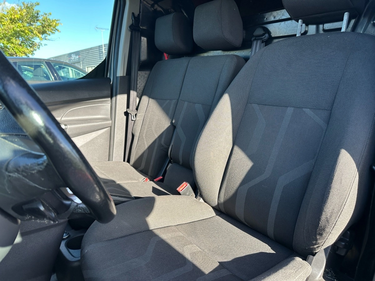 Ford Transit Connect - photo 12