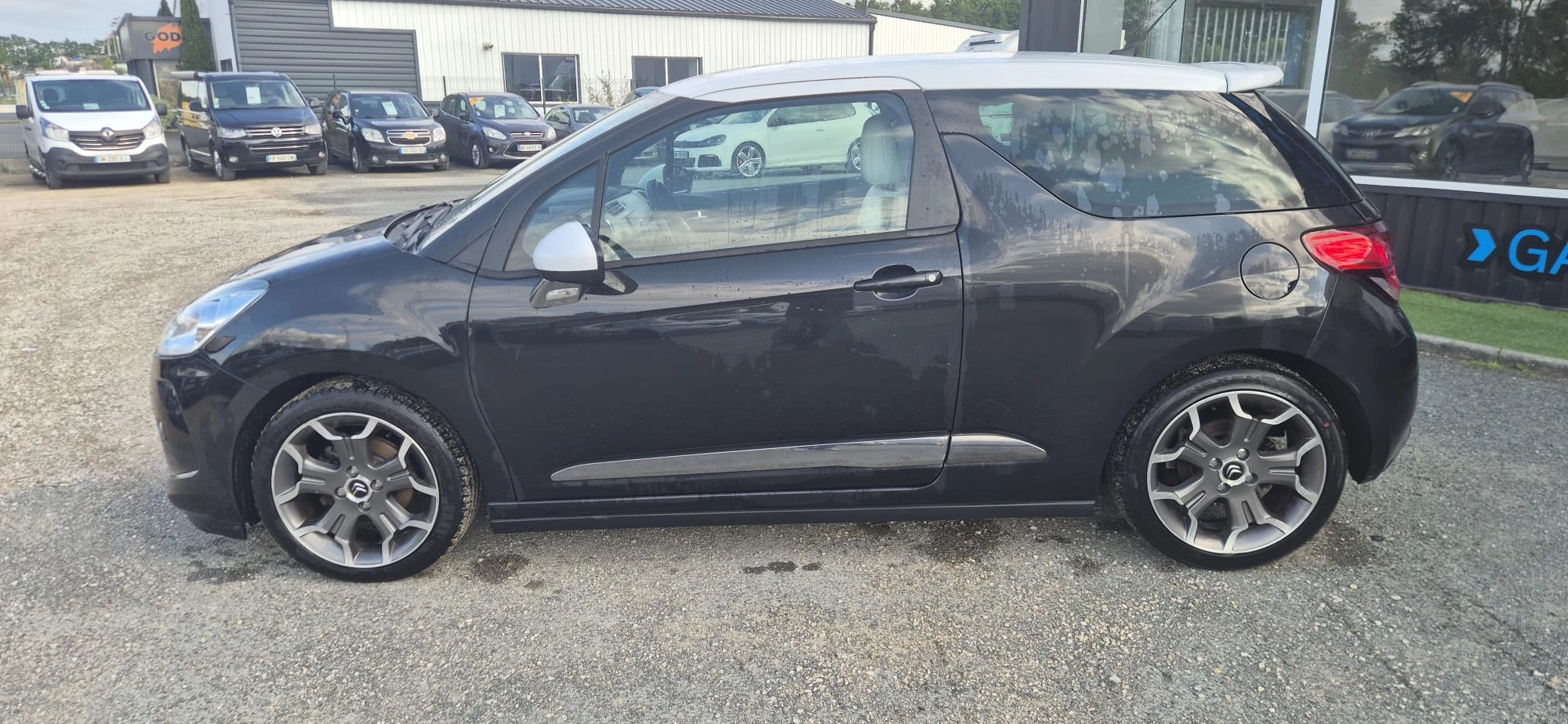 Ds Automobiles Ds 3 1.6 HDI 110 SPORT CHIC — photo 4