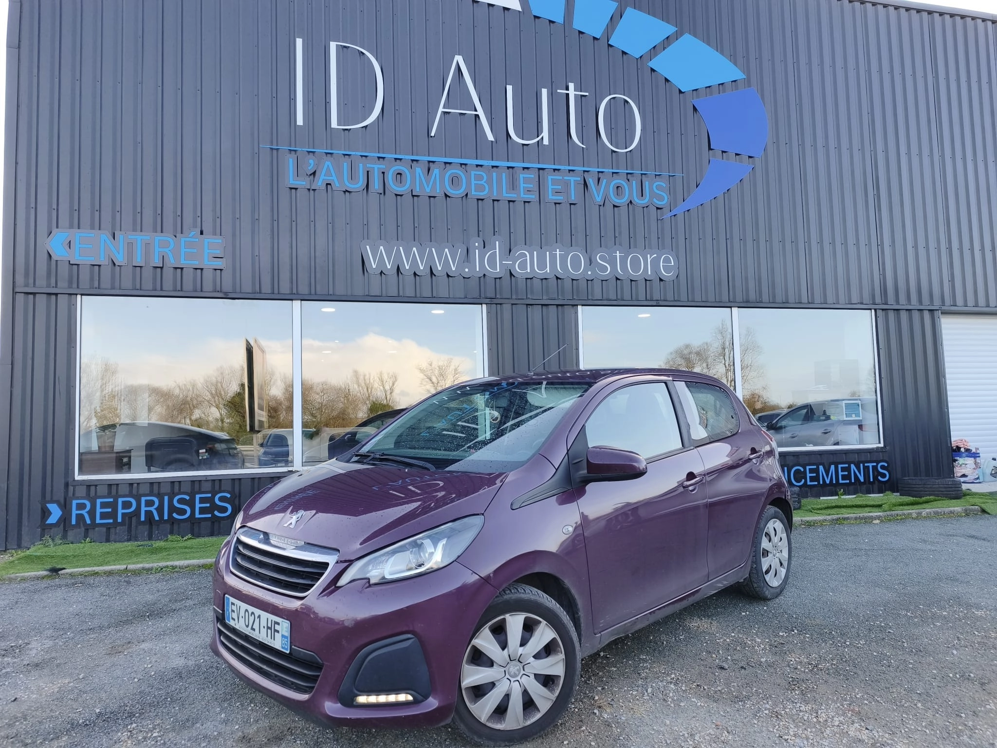 Peugeot 108 1.2 VTI 80 FELINE TOP