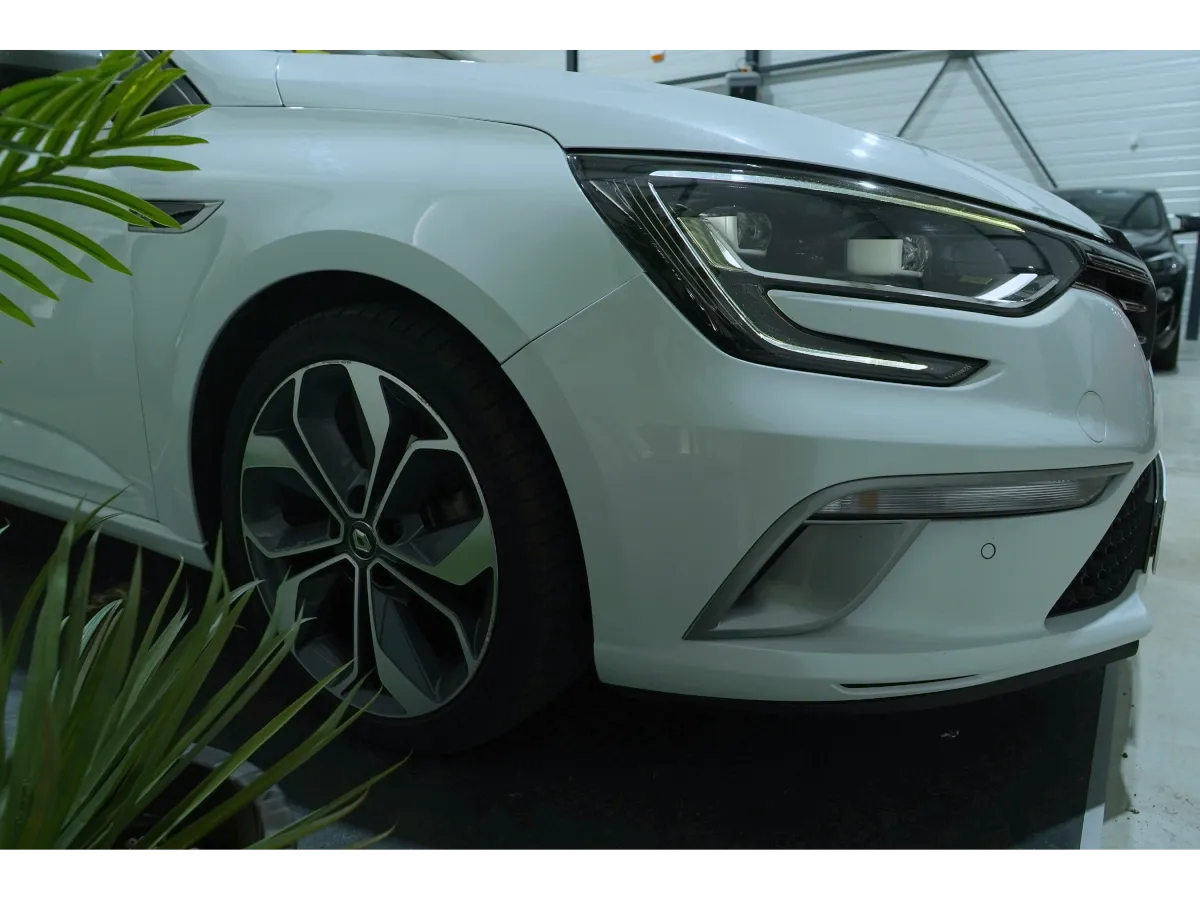 Renault Megane - photo 8