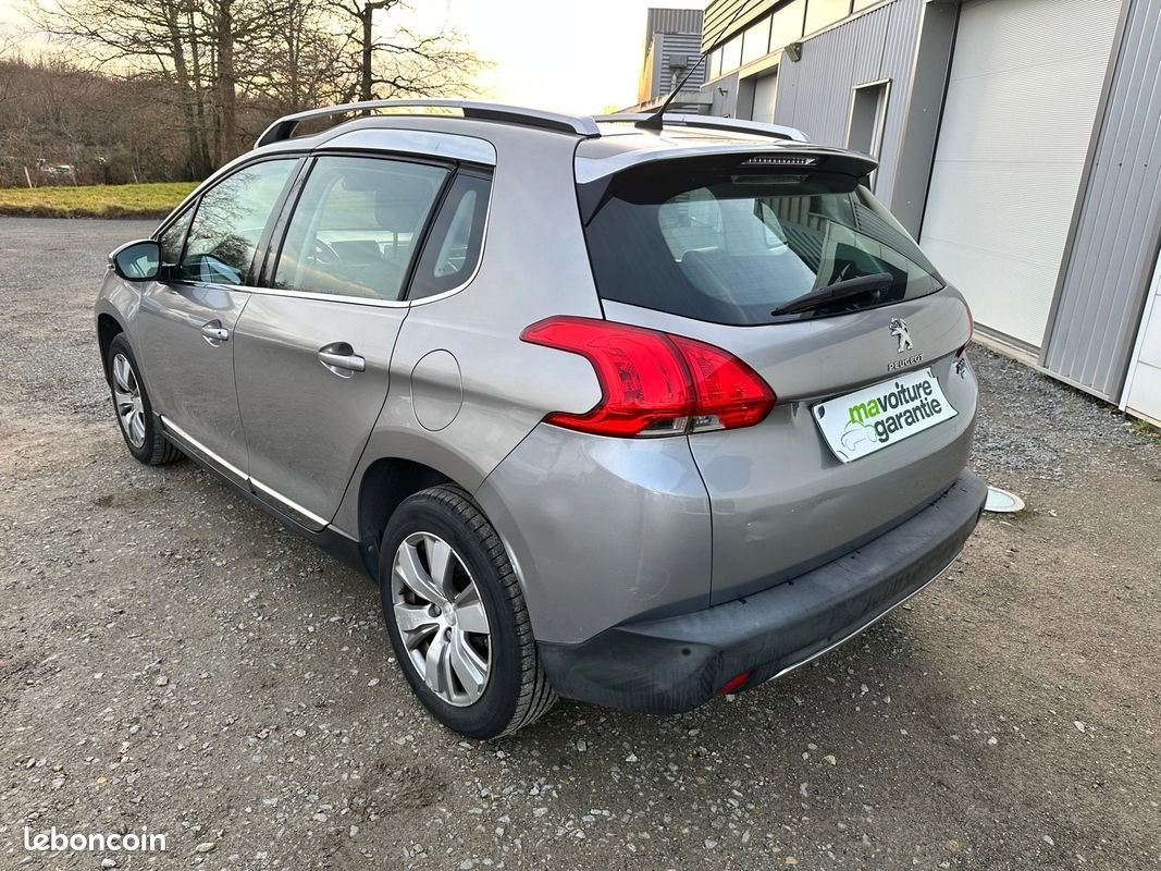 Peugeot 2008 GENERATION-I 1.6 E-HDI 115 ALLURE GARANTIE 12 MOIS — photo 3