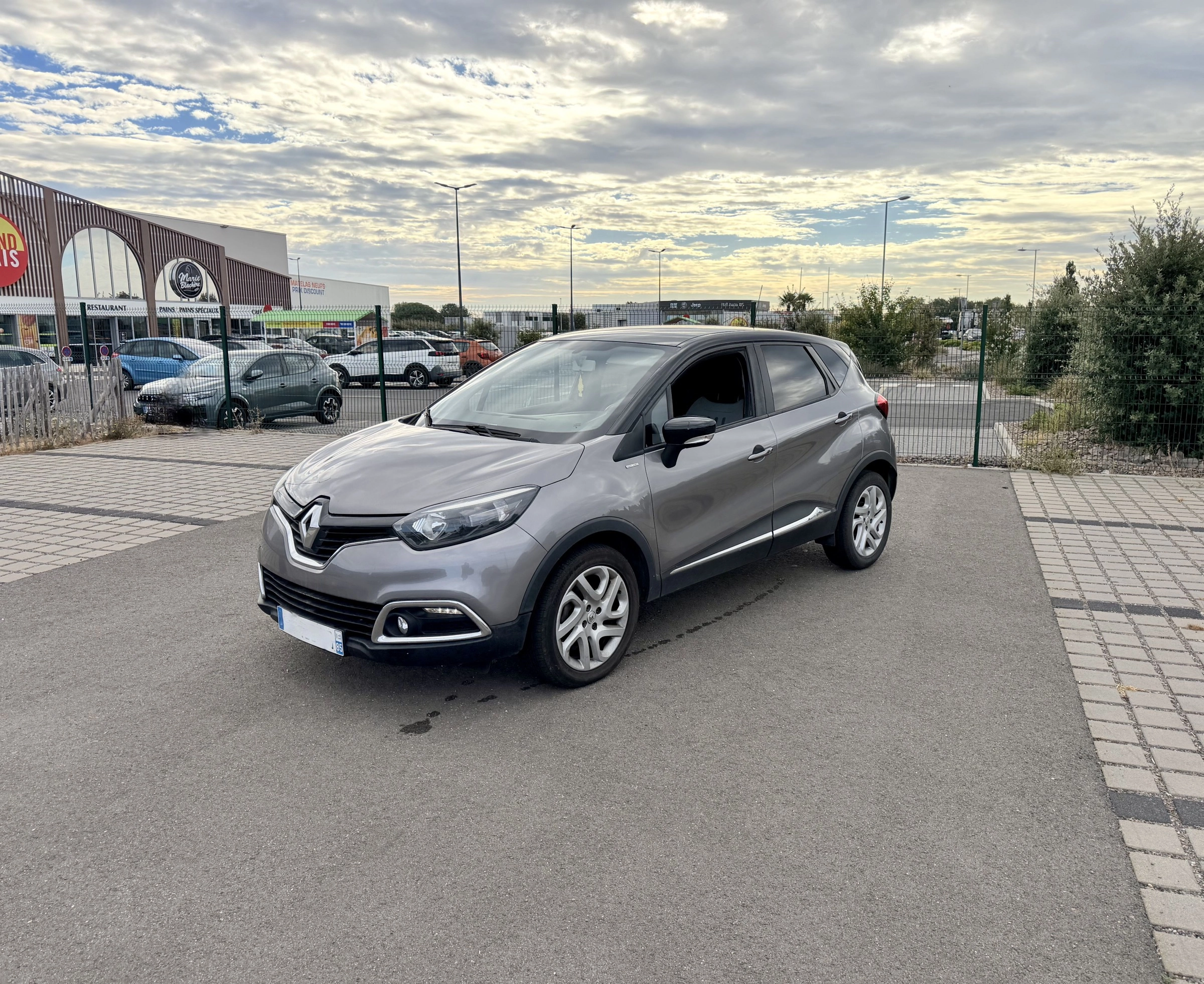 Renault Captur 1.5 DCI 90 ENERGY COOL GREY START-STOP Garantie 12 mois