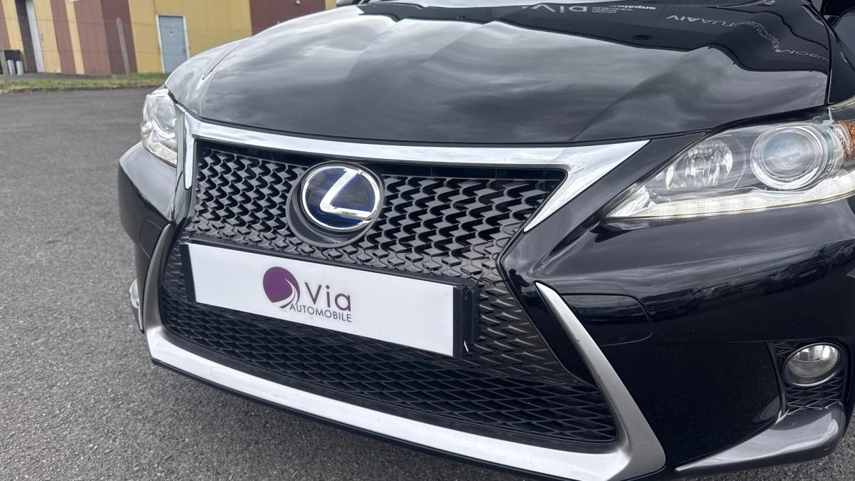 Lexus CT200H