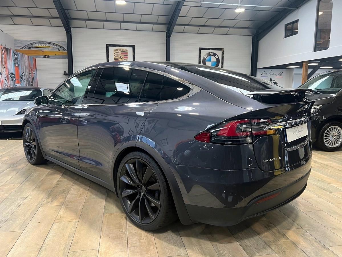 Tesla Model-x 