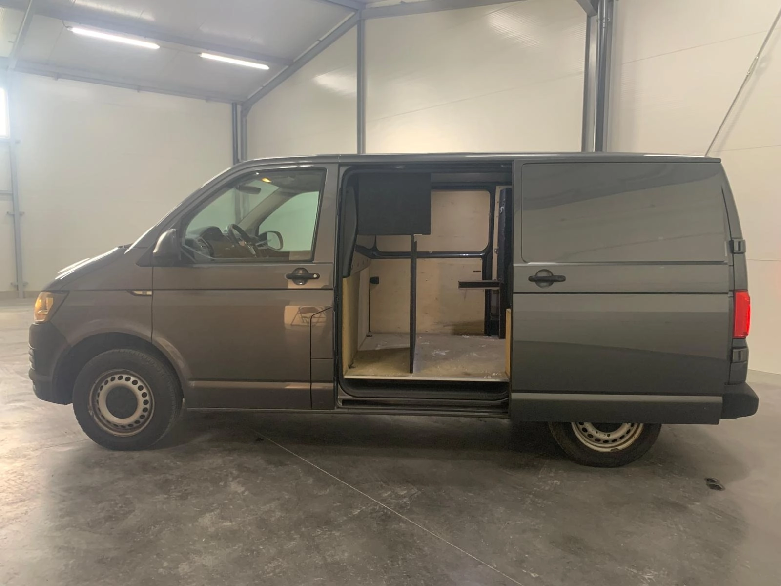 Volkswagen Transporter Vu TVA récupérable - 2.0 TDI 150 CH - Garantie 12 mois — photo 3