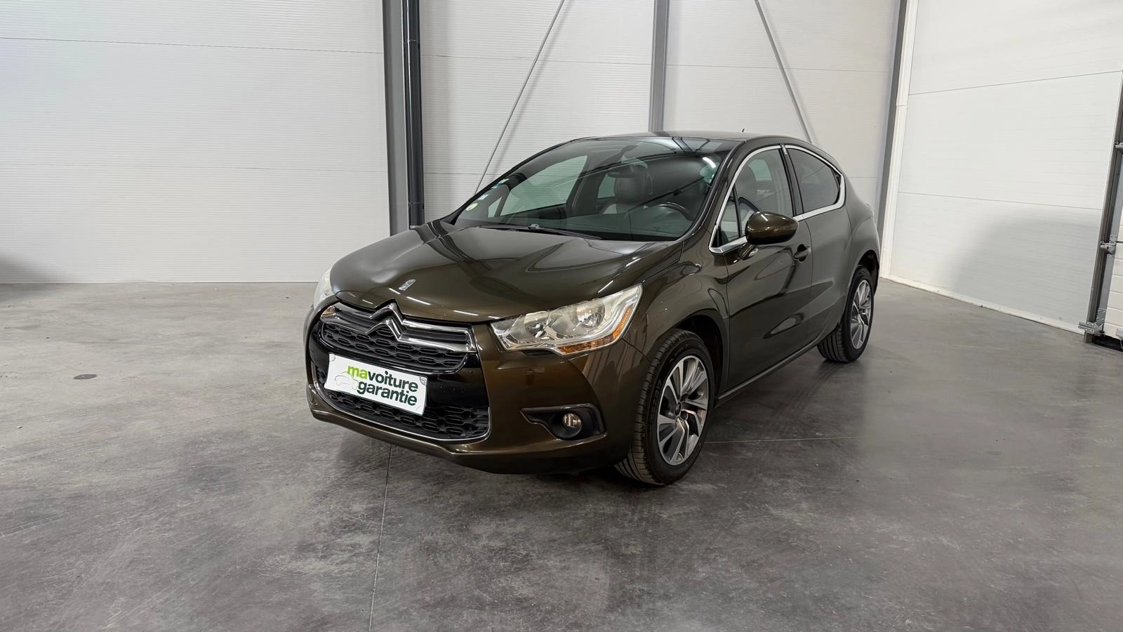 Ds Automobiles Ds 4 / Garantie 12 mois 1.6 HDI 115 DARK TOP