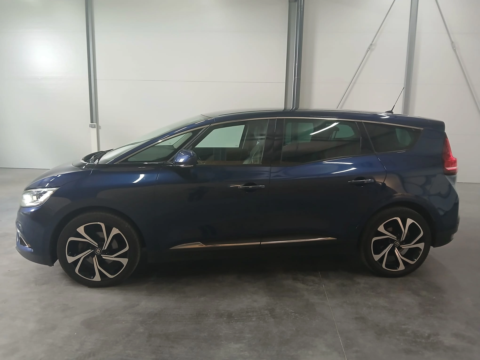 Renault Grand Scenic 1.7 BLUEDCI 120 INTENS - Garantie 12 mois — photo 2