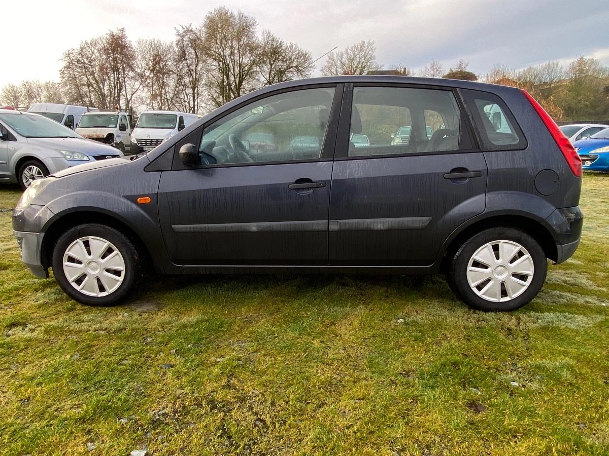 Ford Fiesta 1.3 70 FUN  Garantie 12Mois — photo 2