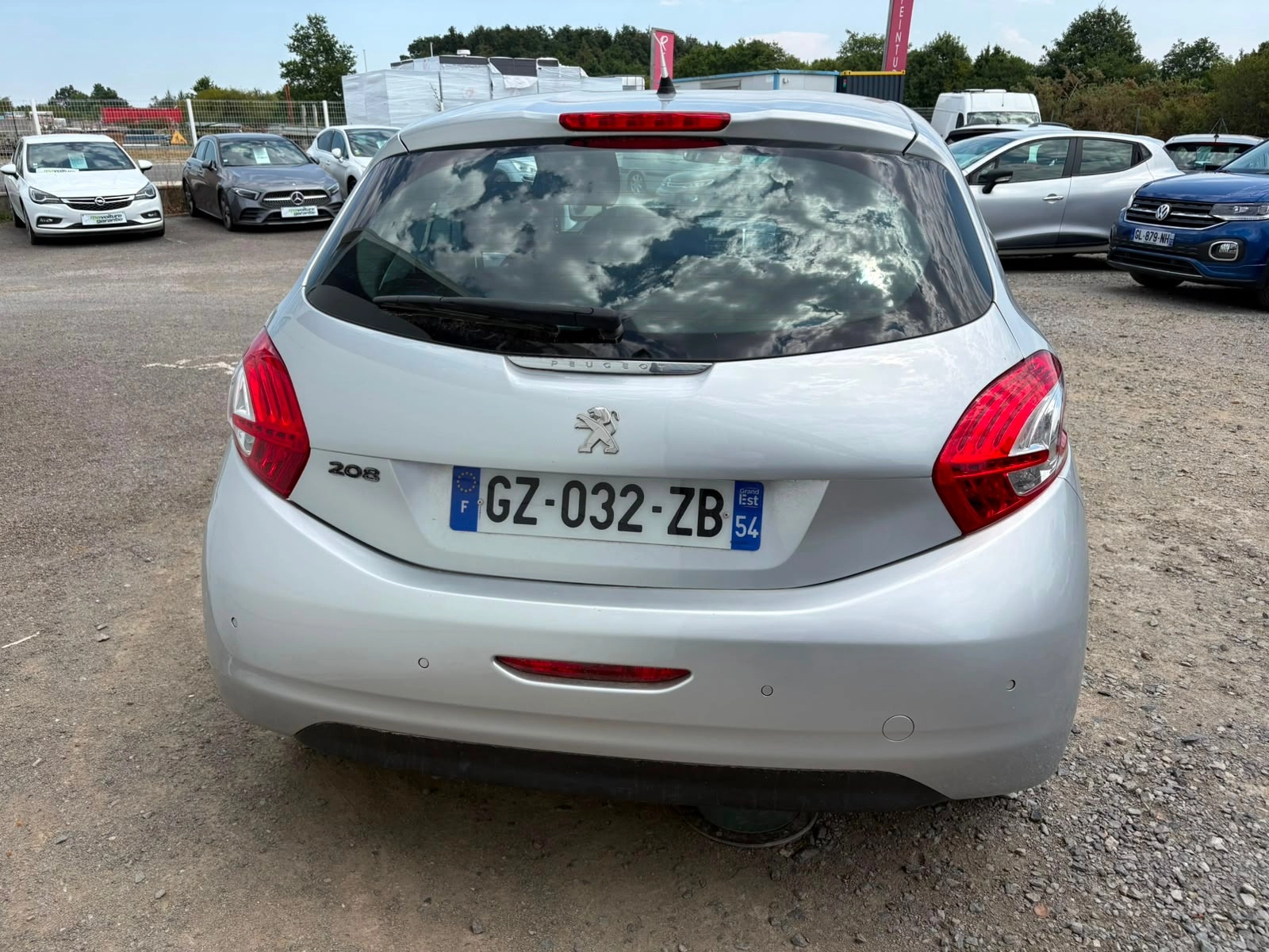 Peugeot 208 GENERATION-I 1.4 VTI 95 ACTIVE — photo 3