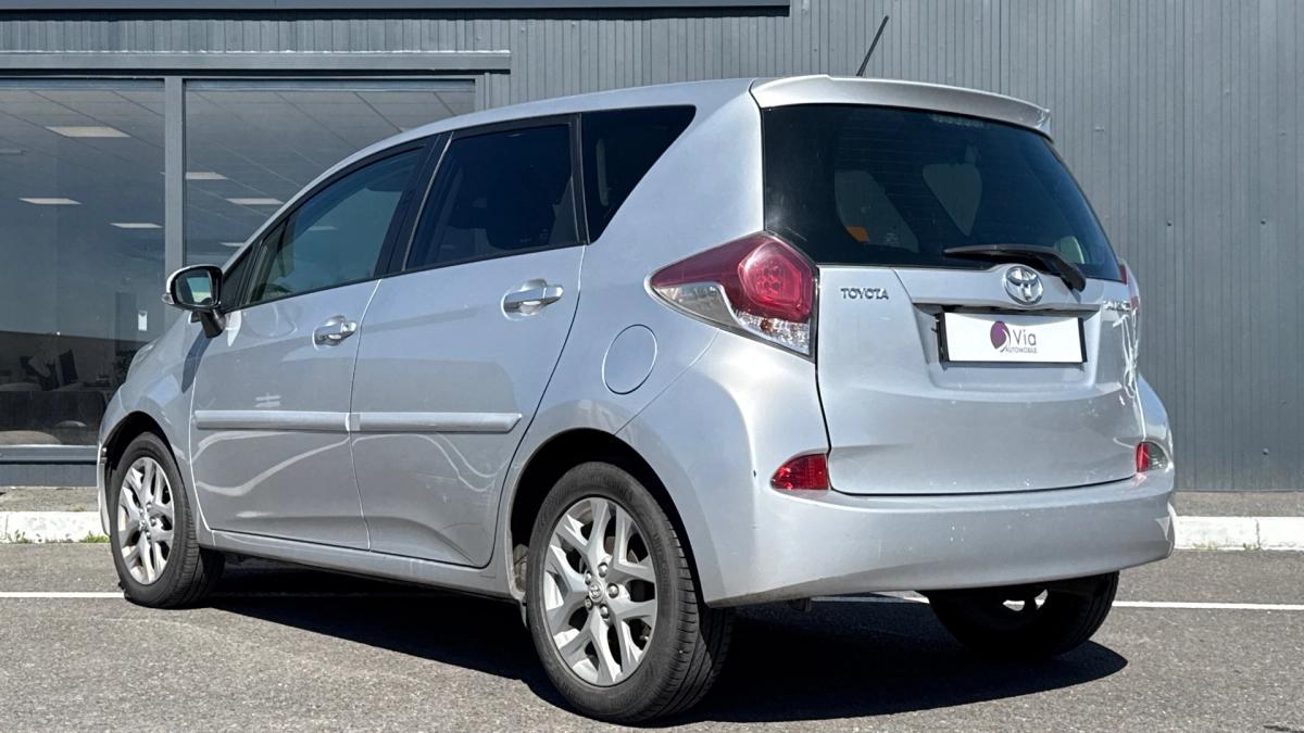 Toyota Verso-s