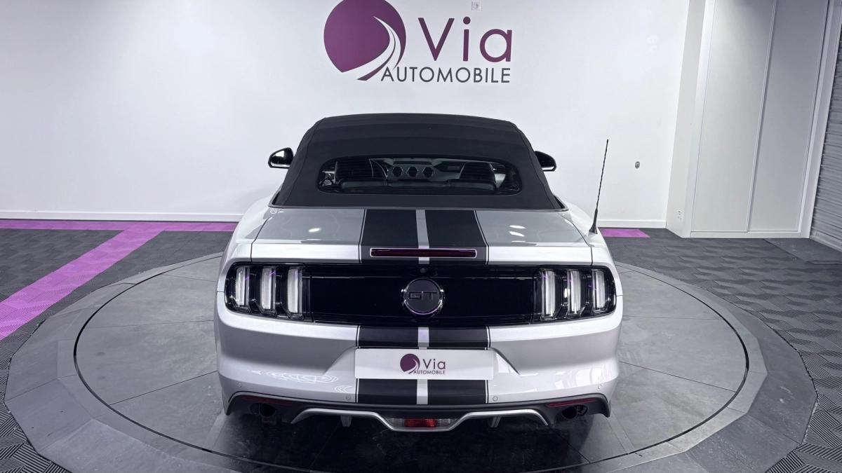 FORD MUSTANG