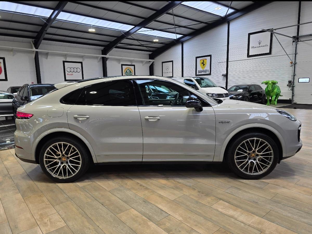 PORSCHE CAYENNE 3.0 V6 462 PLATINIUM EDITION