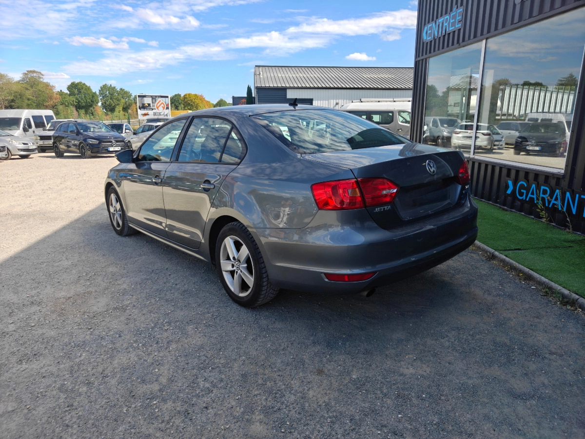 Volkswagen Jetta 1.6 TDI 105 BLUEMOTION CONFORT LINE - Garantie 12 mois — photo 3