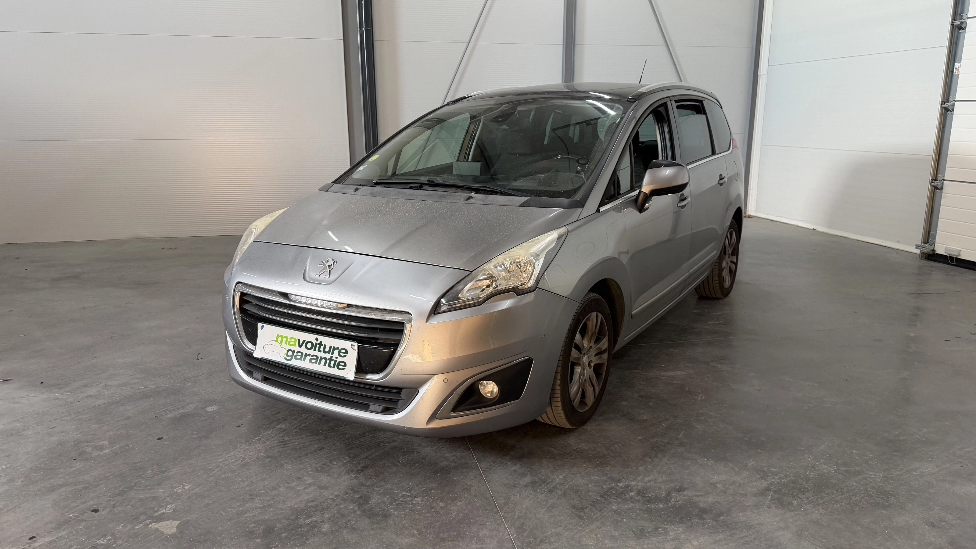 Peugeot 5008 / Garantie 12 mois GENERATION-I 1.6 BLUEHDI 120 ALLURE START-STOP