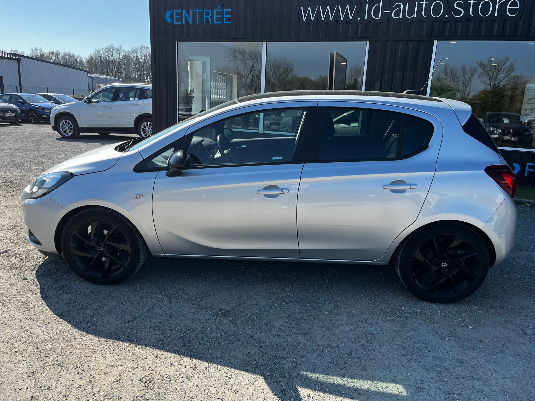 Opel Corsa 1.4 90 BLACK EDITION GARANTIE 12 MOIS 1.4 90 BLACK EDITION START-STOP — photo 2
