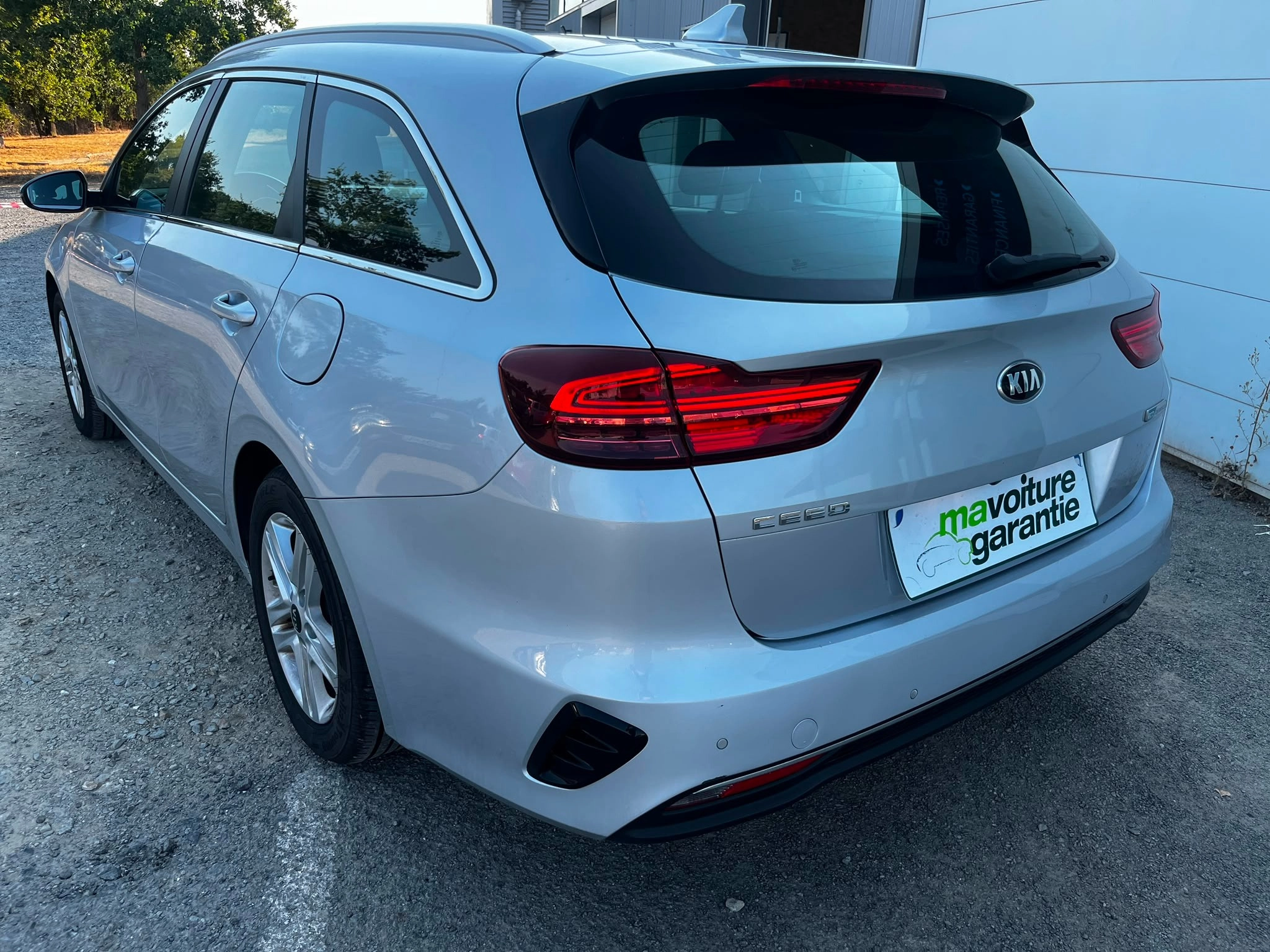 Kia Ceed SW 1.6 CRDI 135 HY ACTIVE BVA GARANTIE 12 MOIS SW 1.6 CRDI 135 HYBRID MHEV 48VOLT ACTIVE DCT BVA — photo 3