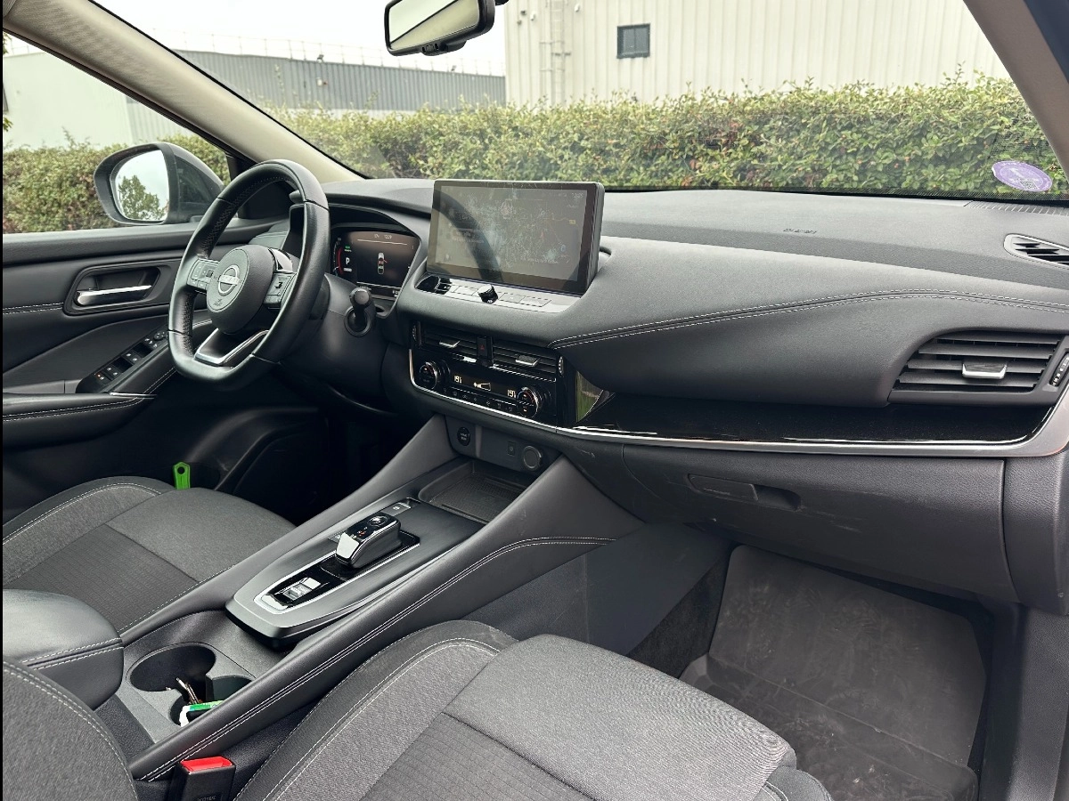 Nissan Qashqai - photo 11