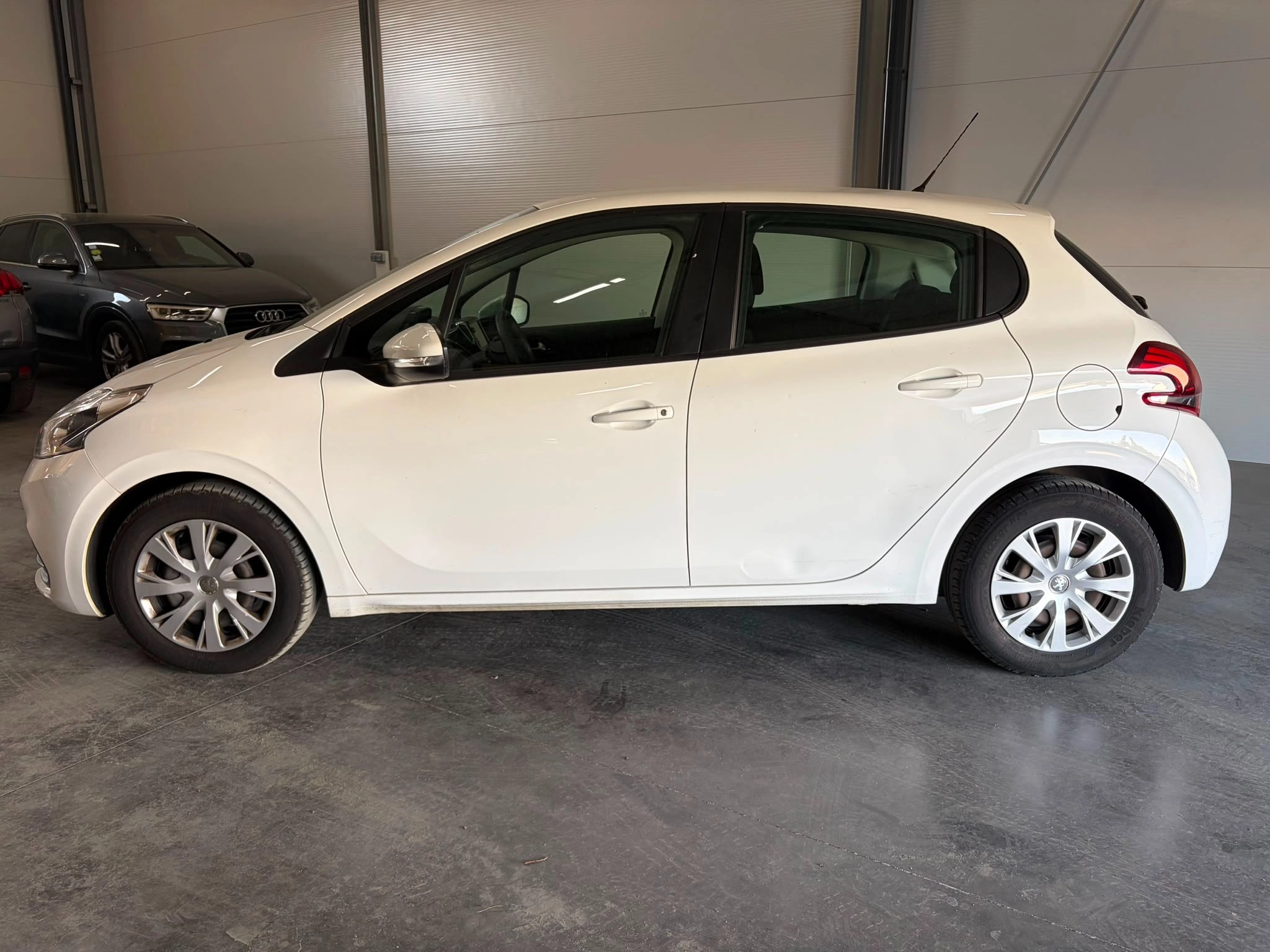 Peugeot 208 1.6 BLUEHDI 75 ACTIVE - Garantie 12 mois GENERATION-I 1.6 BLUEHDI 75 ACTIVE — photo 3
