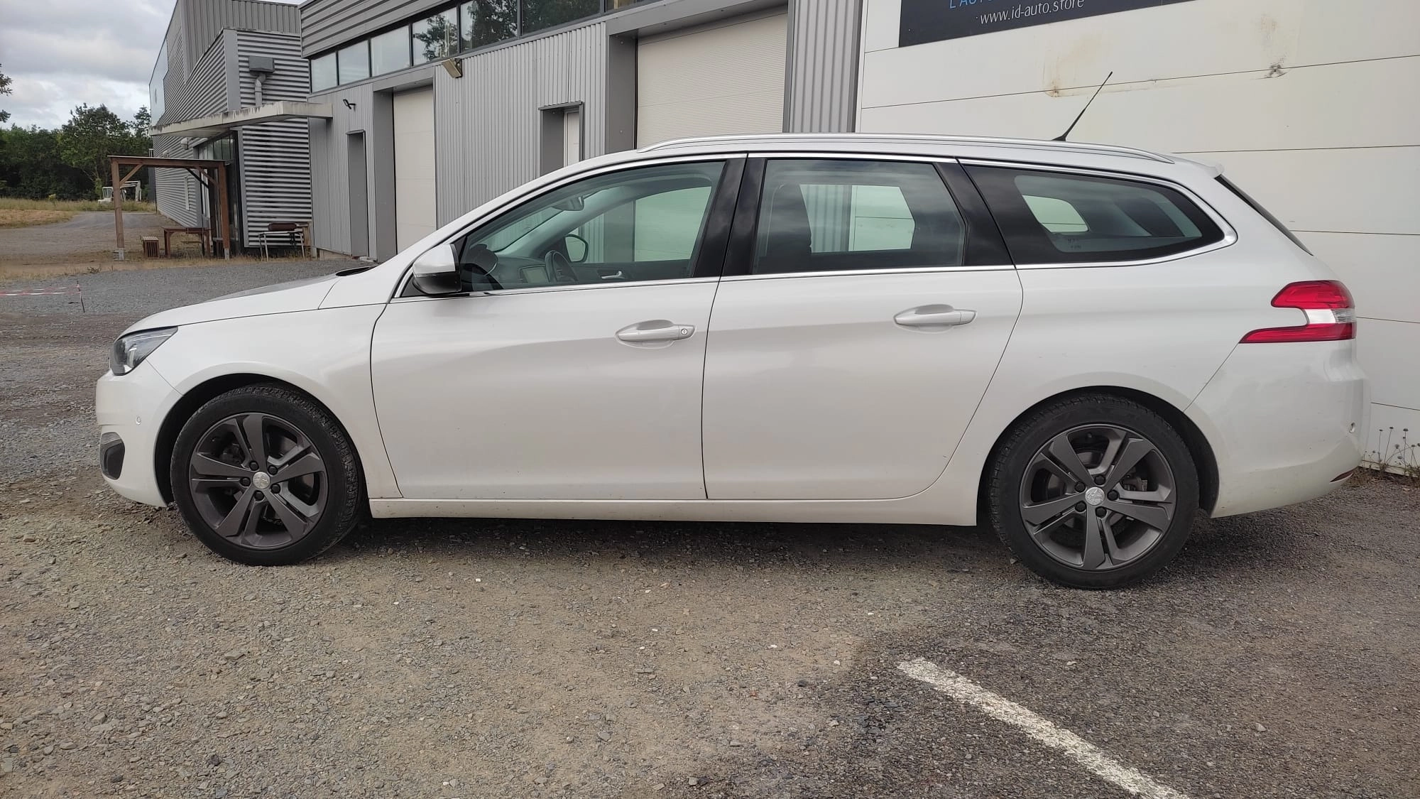 Peugeot 308 GENERATION-II SW 2.0 BLUEHDI 150 ALLURE BVA GARANTIE 12 MOIS — photo 2