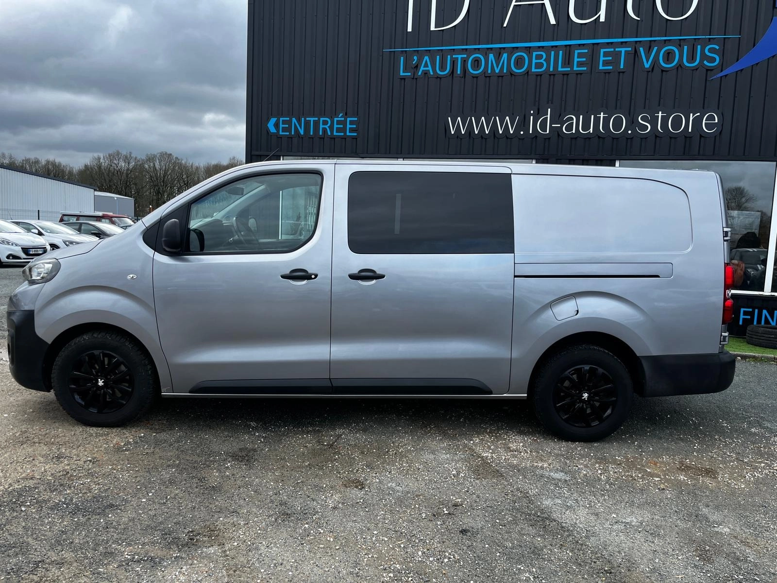 Peugeot Expert COMBI 2.0 BLUEHDI 120 L2 PREMIUM — photo 2