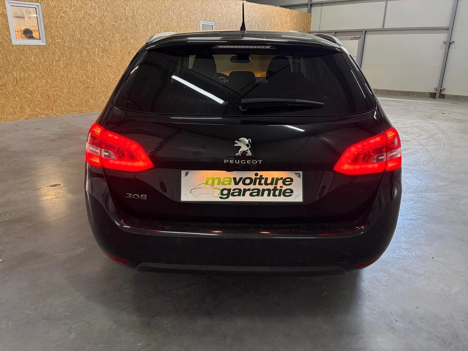 Peugeot 308 SW 1.5 BLUEHDI 130 STYLE - Garantie 12 mois GENERATION-II SW 1.5 BLUEHDI 130 STYLE EAT BVA START-STOP — photo 4