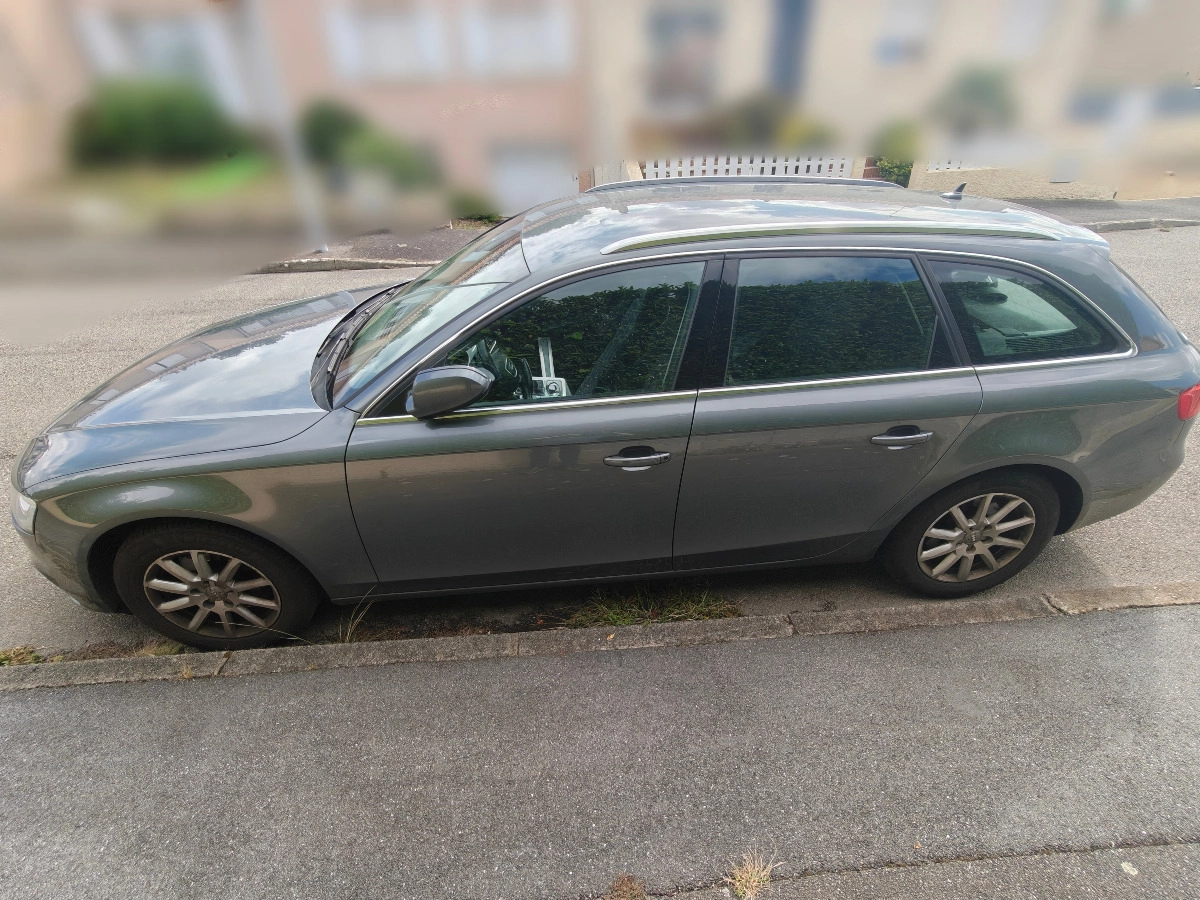 Audi A4 AVANT 2.0 TDI 120 ATTRACTION — photo 2