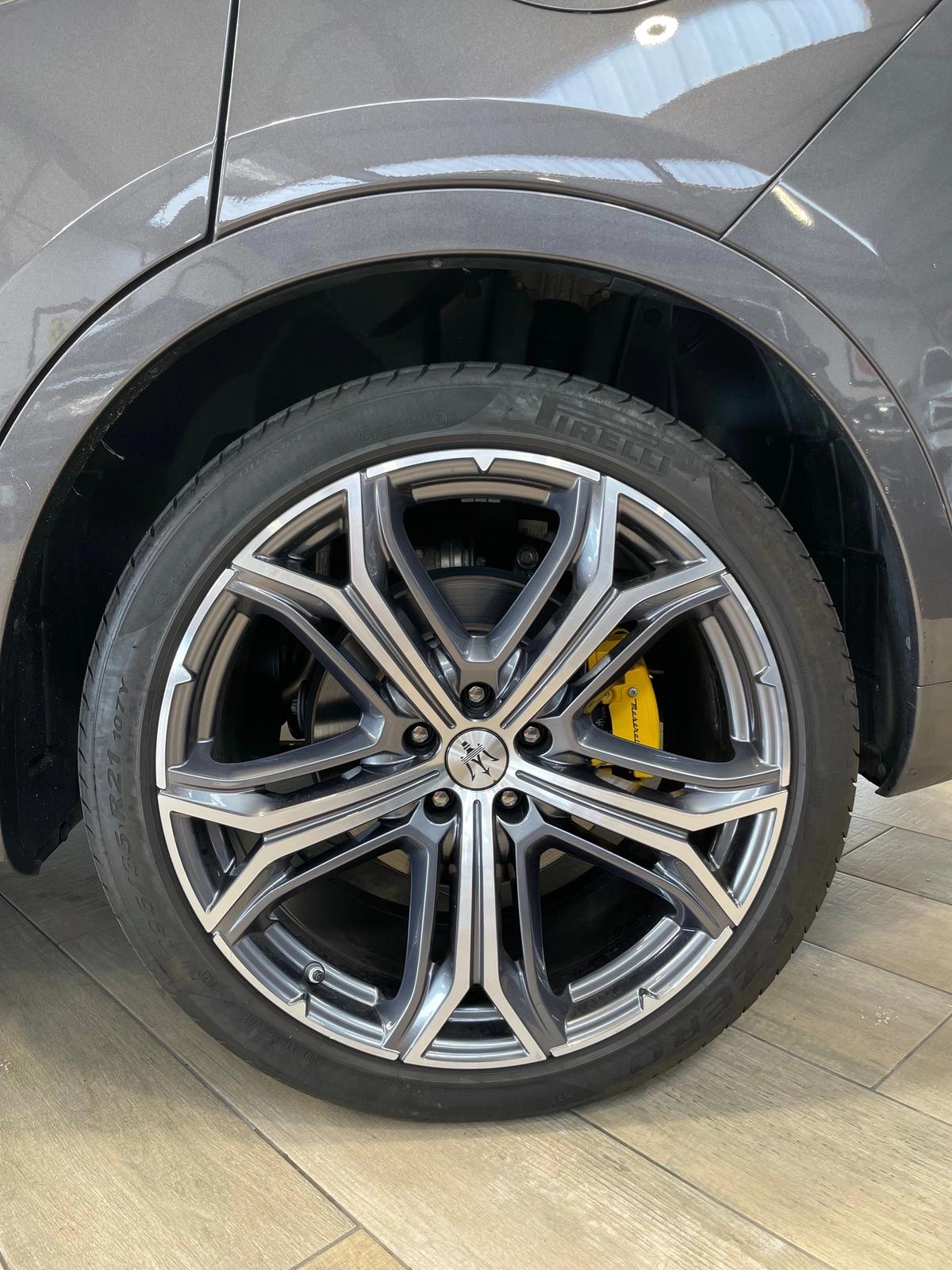 Maserati Levante 2.0 L4 330 HYBRID MHEV GT Q4 BVA