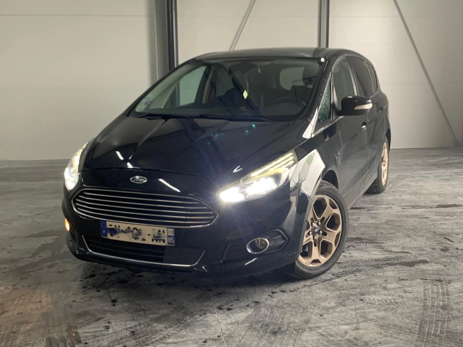 Voiture d'occasion Ford S-max en Vendée chez IDE AUTO