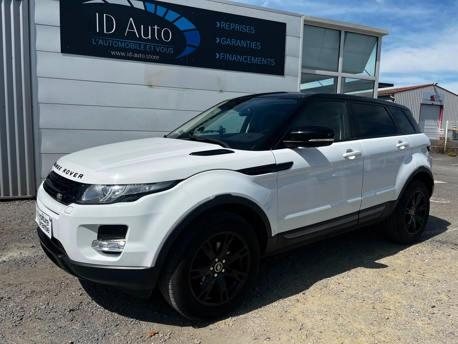 Voiture d'occasion Land Rover Range Rover Evoque en Vendée chez IDE AUTO