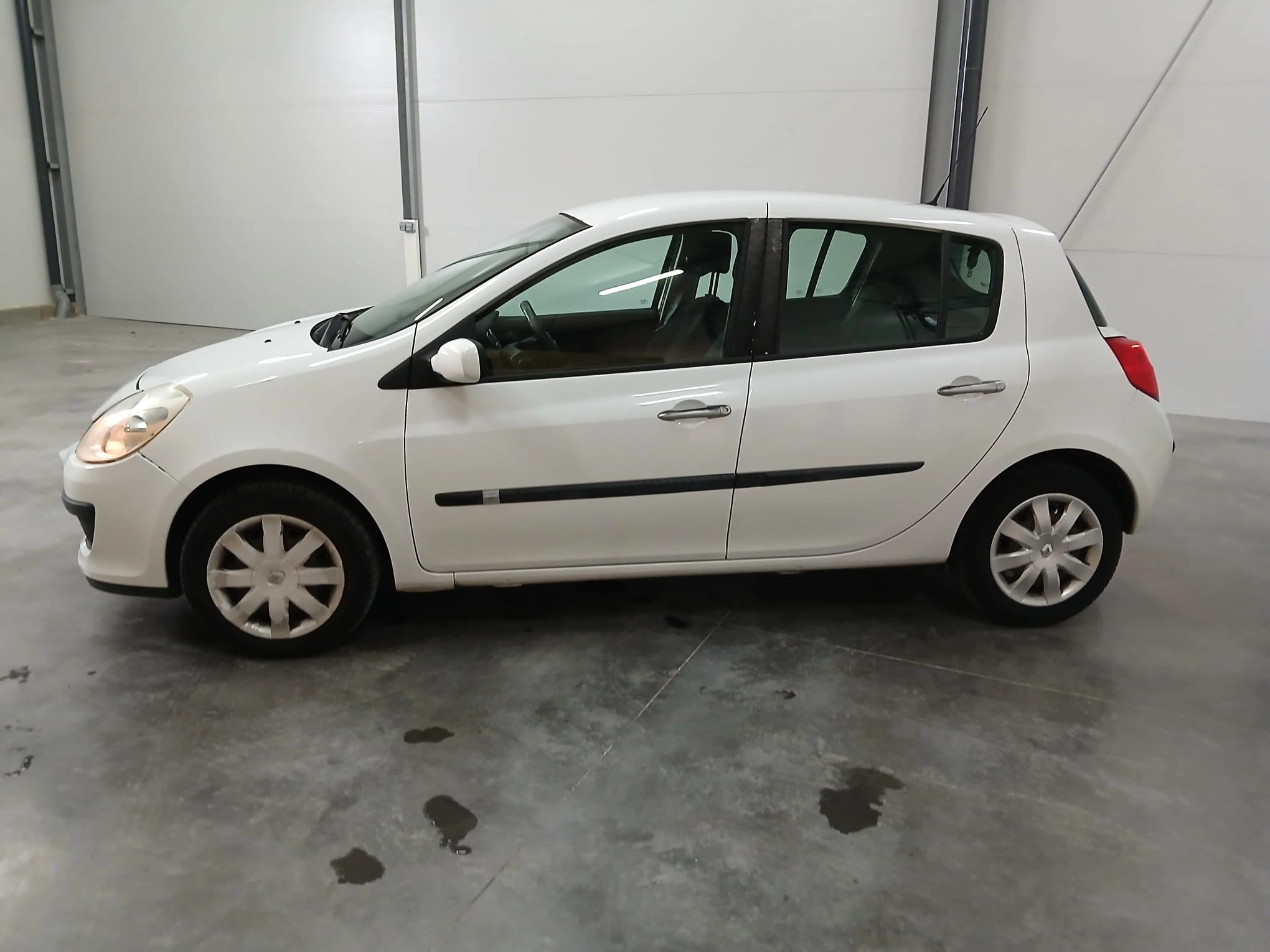 Renault Clio 1.5 DCI 85 EXPRESSION - Garantie 12 mois — photo 2