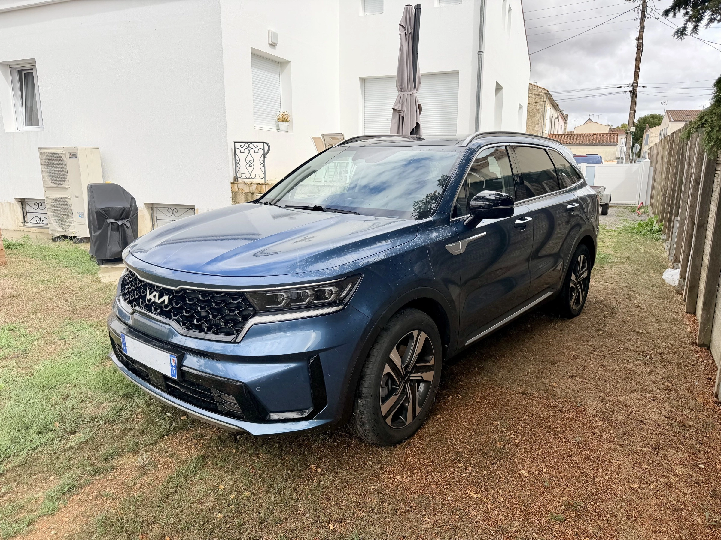 Kia Sorento 1SORENTO 1.6 T-GDI HYBRIDE 230 CH ACTIVE AUTO Garantie 12 mois 1.6 T-GDI 265H 180 HYBRID PHEV 13.8KWH PREMIUM 4X4 BVA