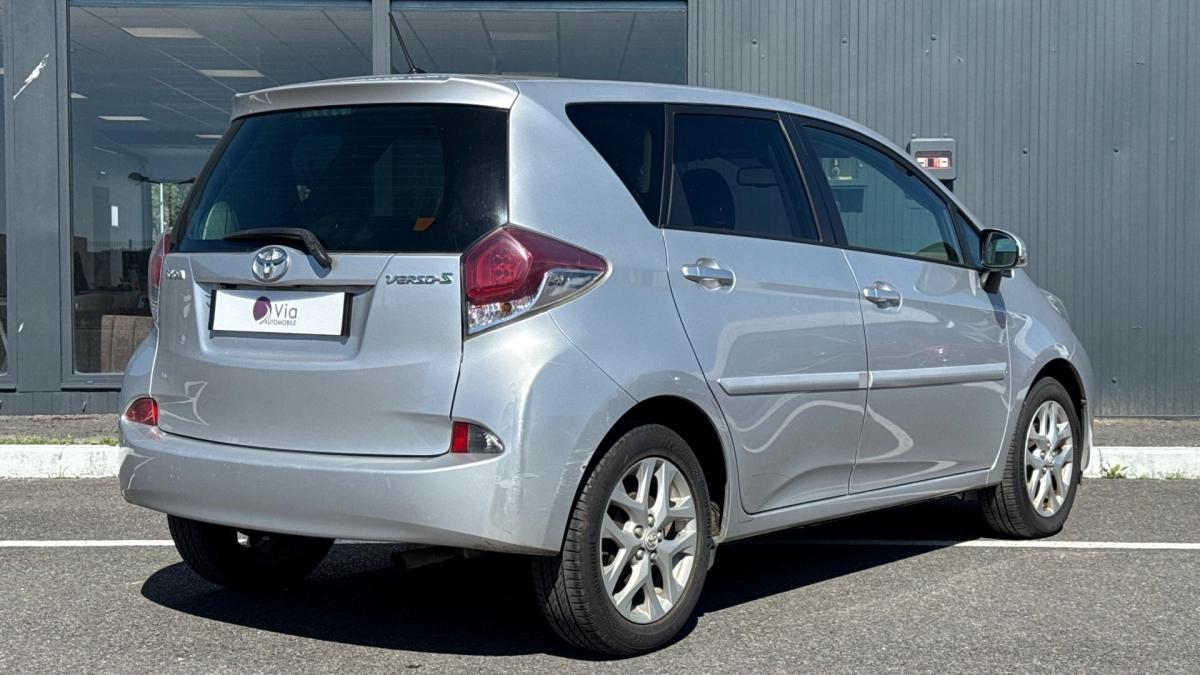 Toyota Verso-s