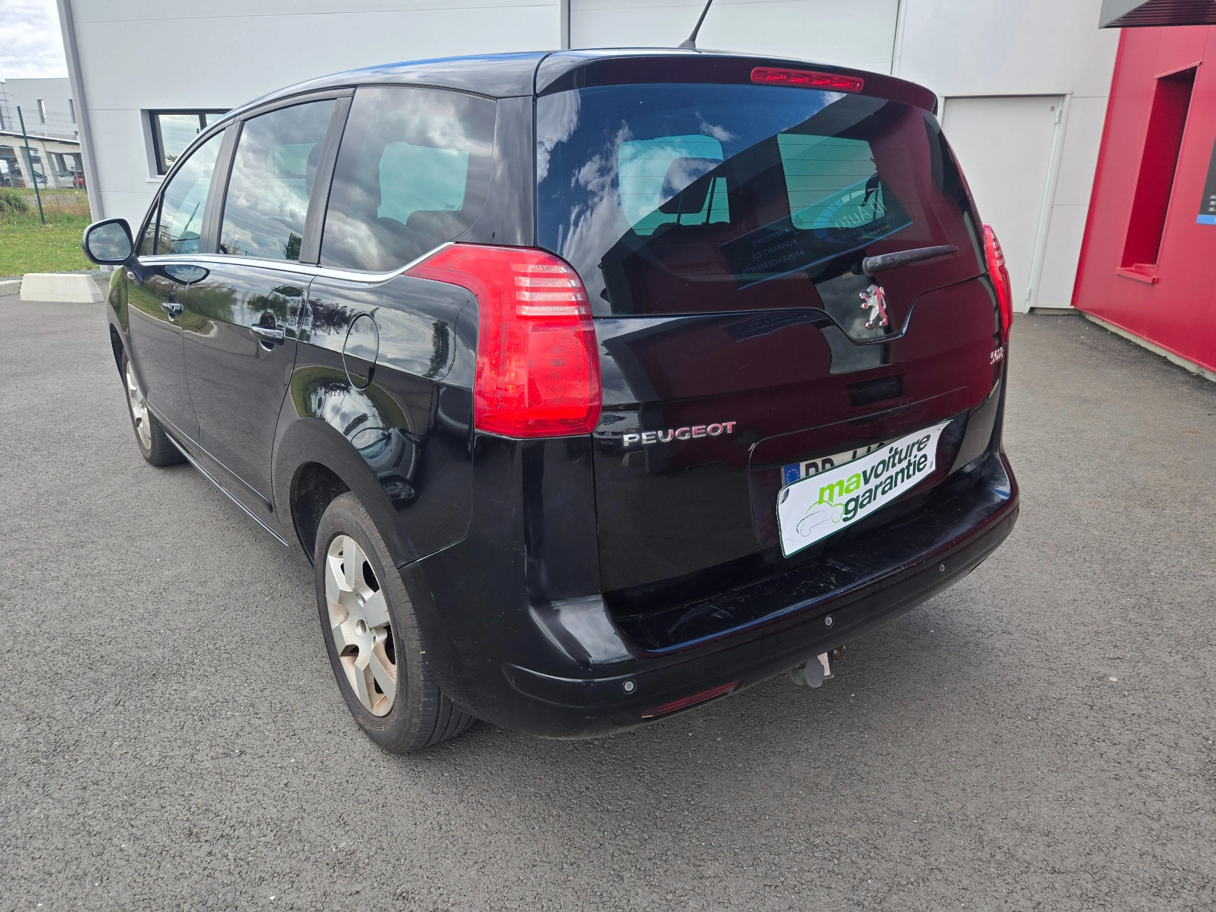 Peugeot 5008 GENERATION-I 1.6 HDI 115 ACTIVE Garantie 1 an — photo 3