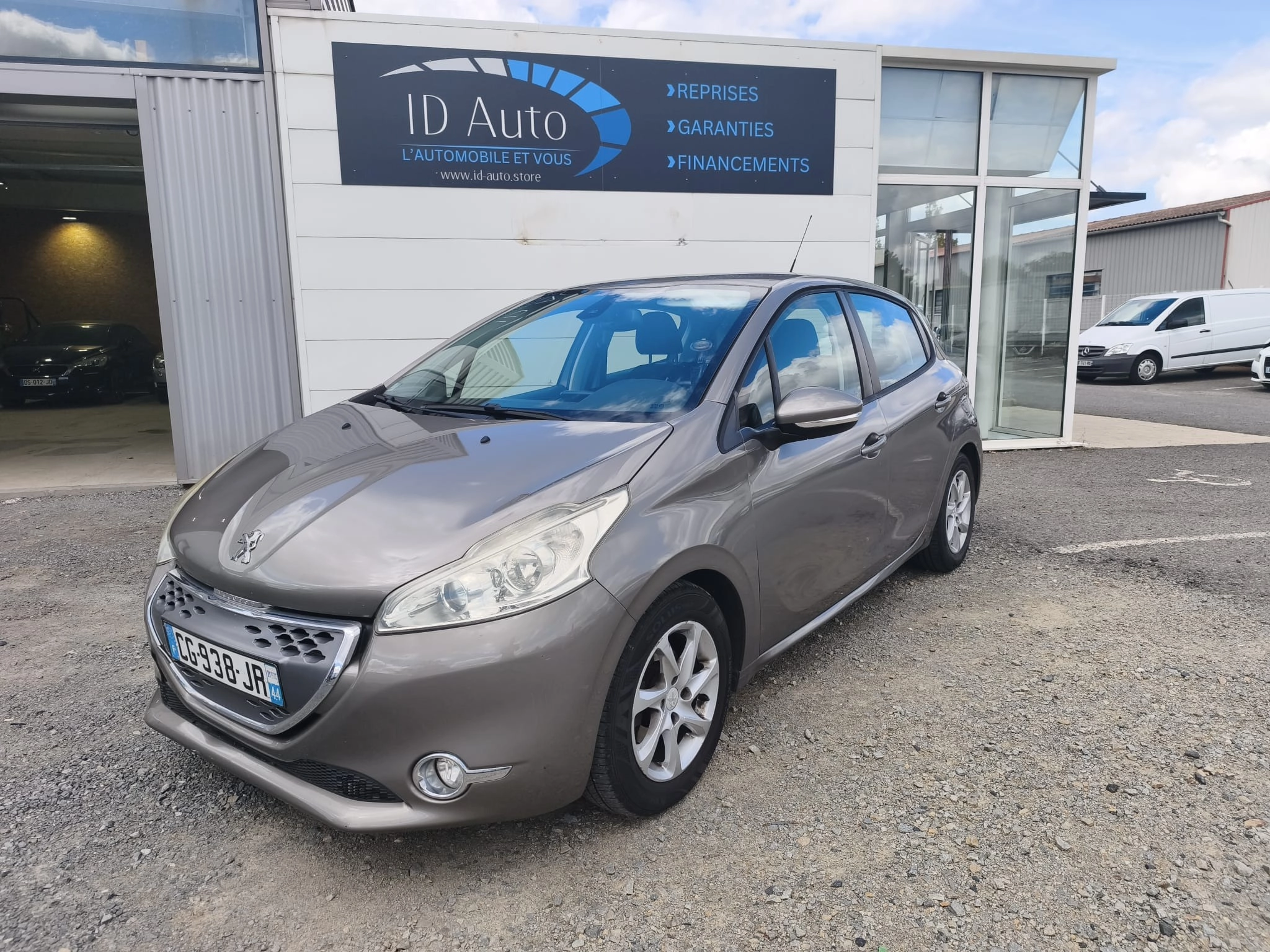 Peugeot 208 GENERATION-I 1.4 E-HDI 70 ACTIVE BMP BVA