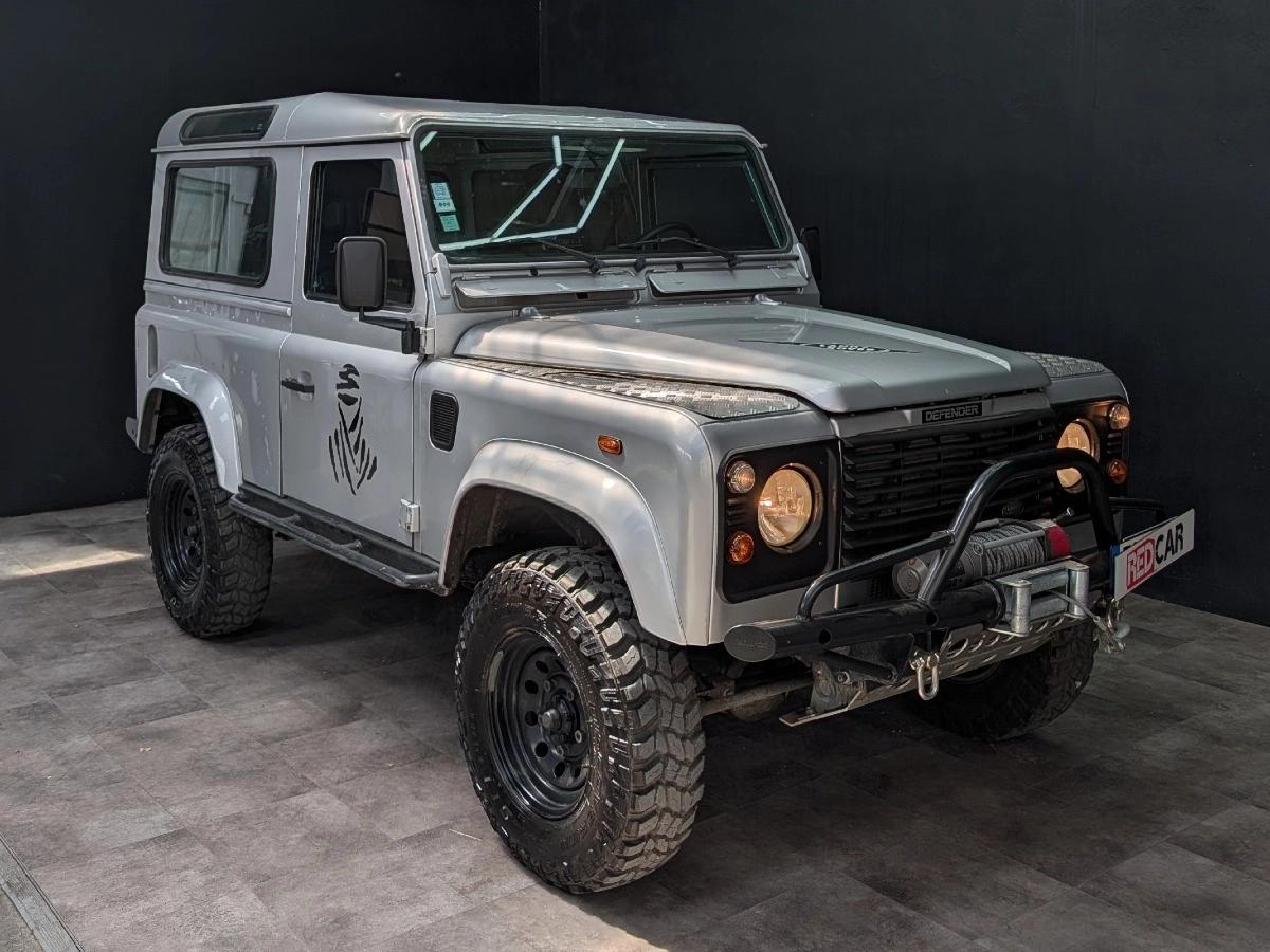 Land-Rover Defender
