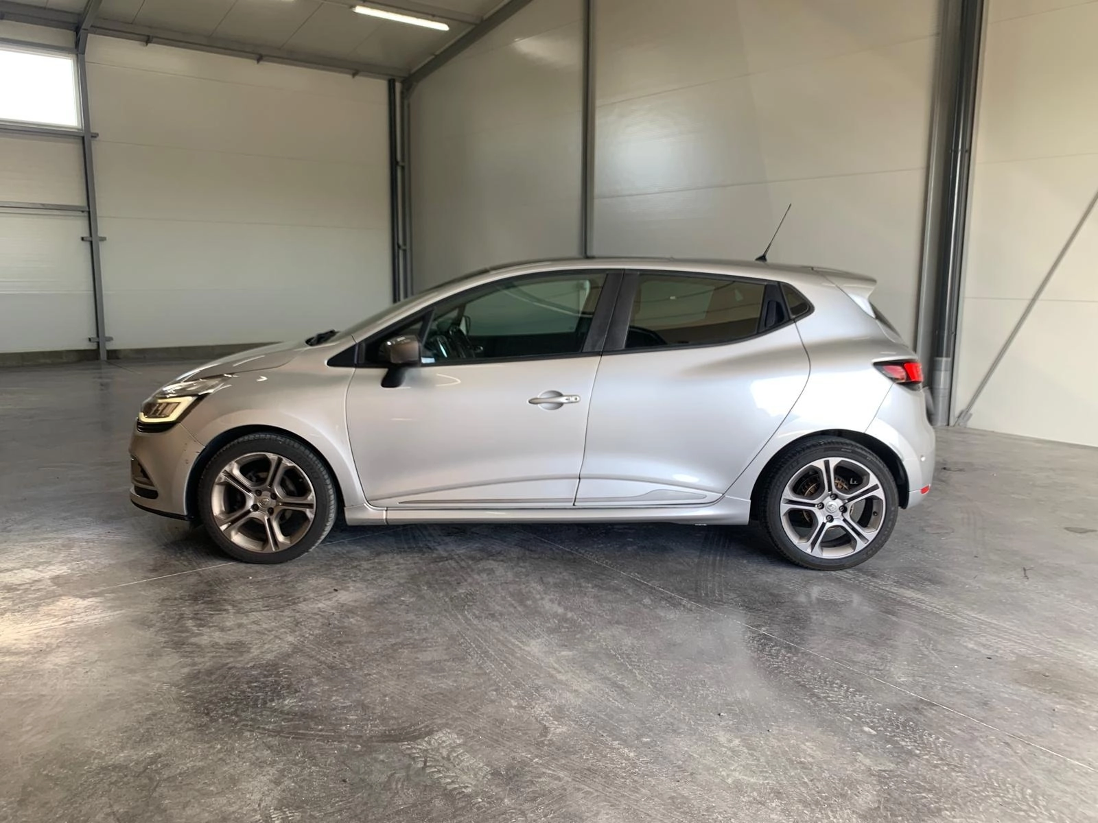 Renault Clio 1.5 DCI 90 INTENS - Garantie 12 mois — photo 2