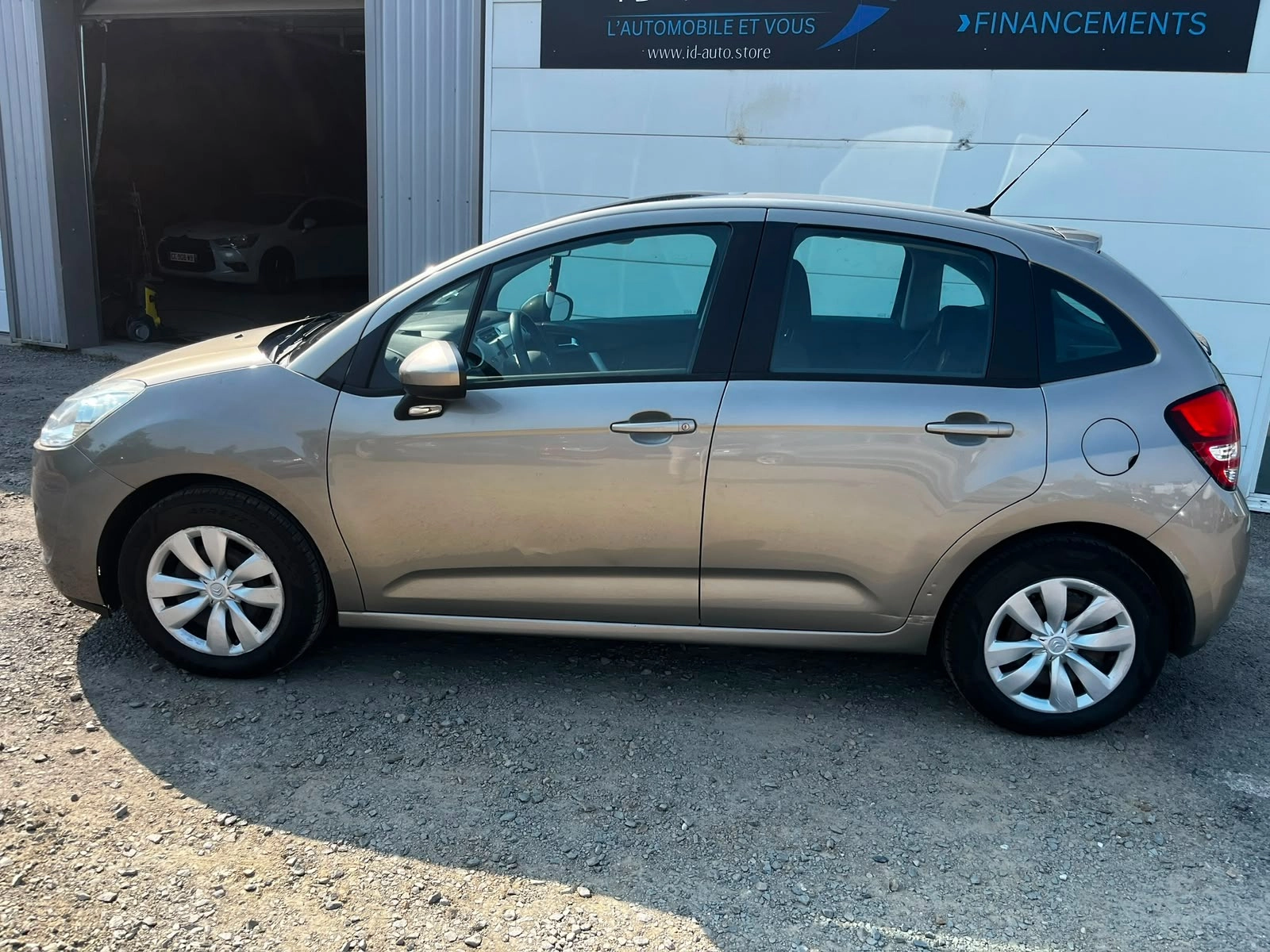 Citroen C3 GENERATION-II 1.4 HDI 70 CONFORT GARANTIE 12 MOIS — photo 2