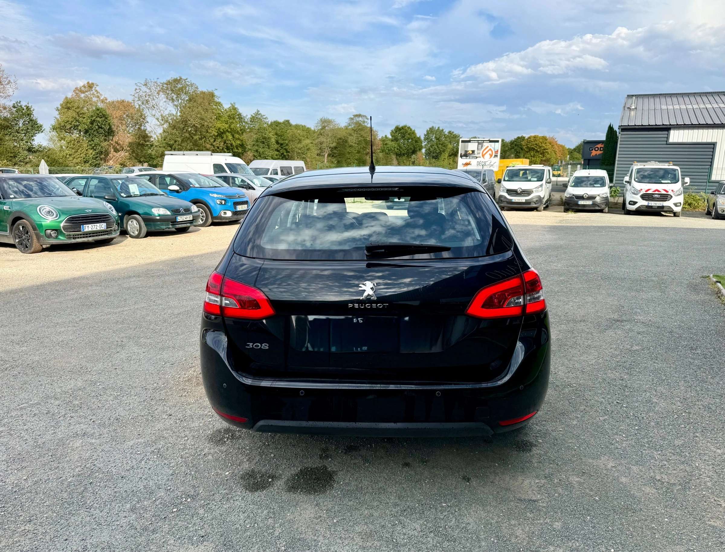Peugeot 308 GENERATION-II SW 1.5 HDI 130 CH ALLURE GARANTIE 12 MOIS GENERATION-II SW 1.5 BLUEHDI 130 ALLURE START-STOP — photo 4